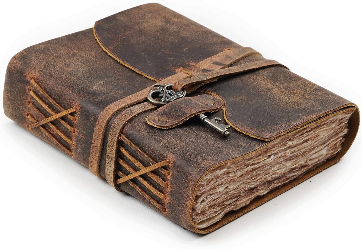 LEATHER VILLAGE Diario de cuero, marrón envejecido 6x4 | Cuero de plena flor, 200 páginas con borde en blanco, cierre de llave de metal; un cuaderno de cuero para escribir todos los días, 6x4