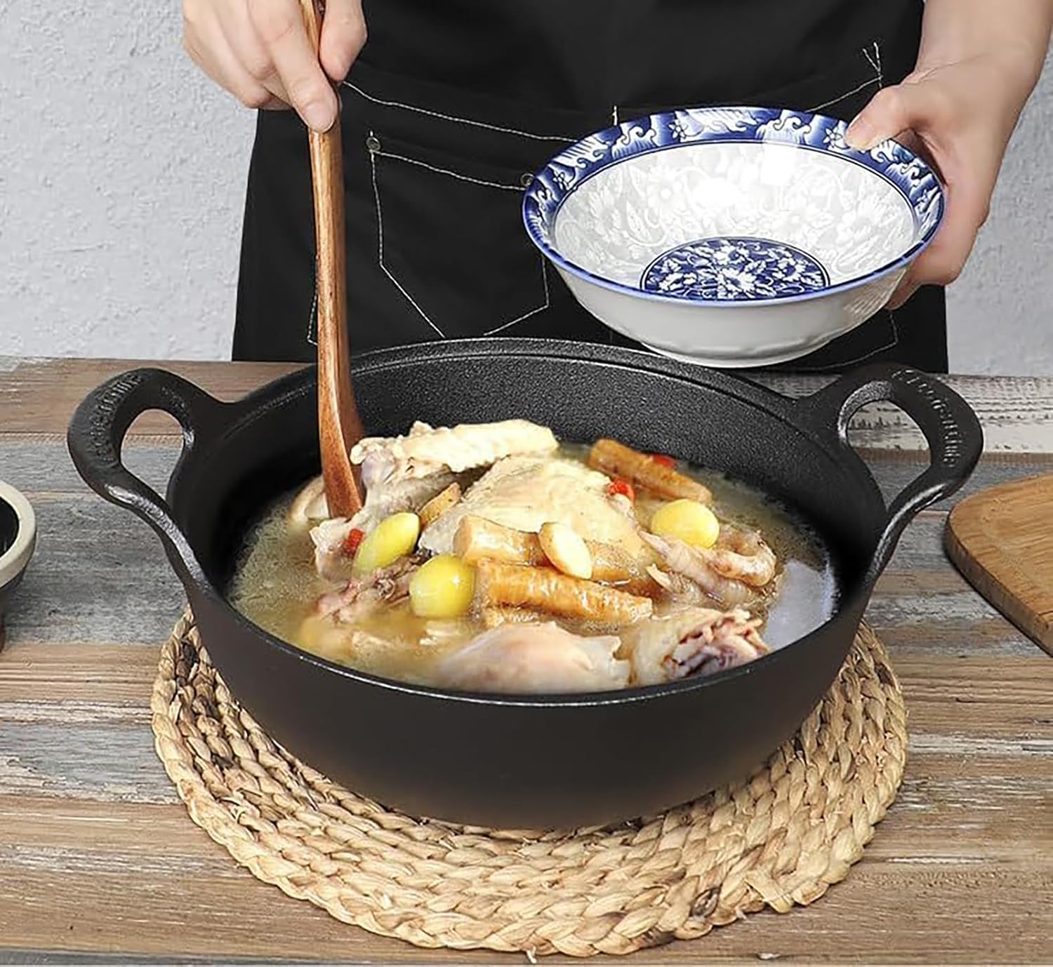 Cast Iron Wok, Outdoor Cast Induction Skillets Cooking Pots Cookware Frying Pot Soup Pot Hanging for Home Outdoor Hot Pot Home Pot Cooking Stir Frying Steaming,20cm/7.8inch