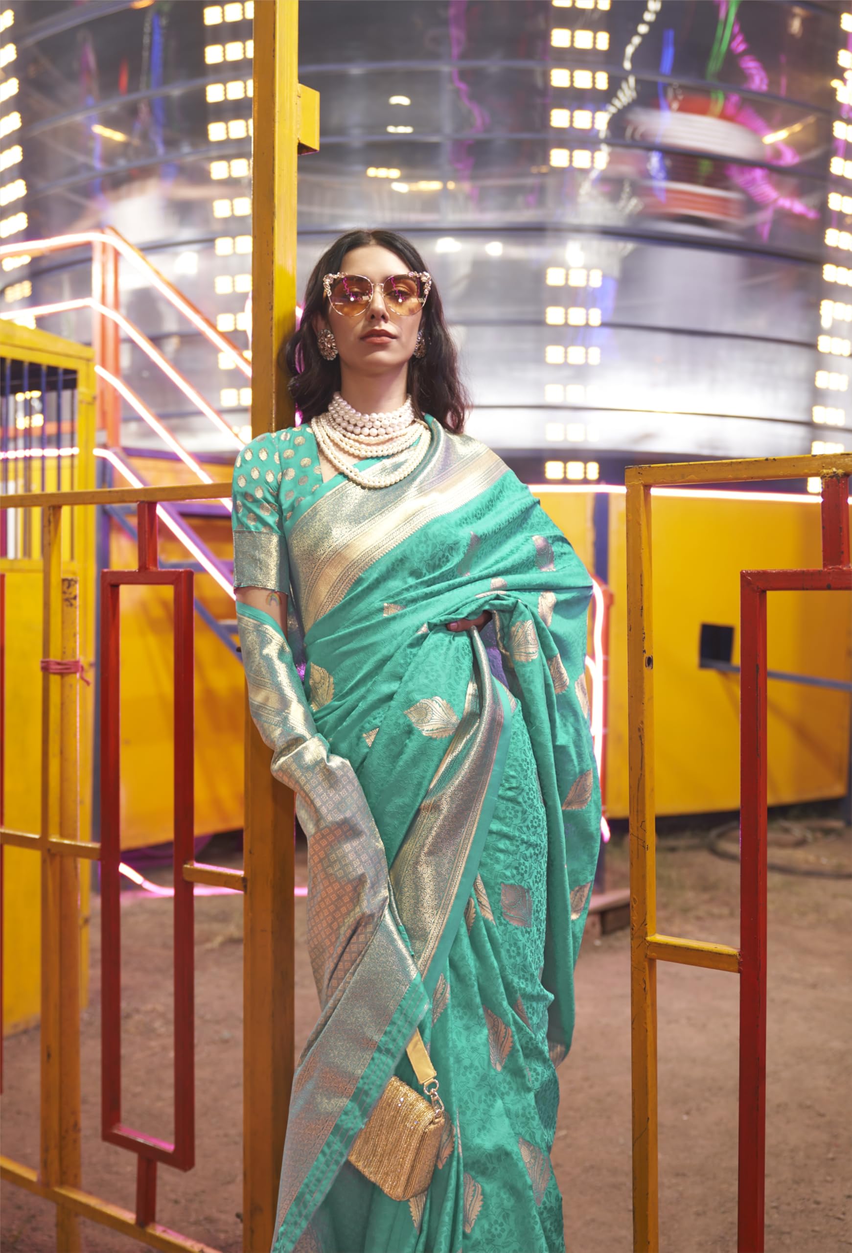 SGF11 Women's Kanjivaram Pure Soft Silk Saree For Women Pure Golden Zari With Blouse Piece product image 2