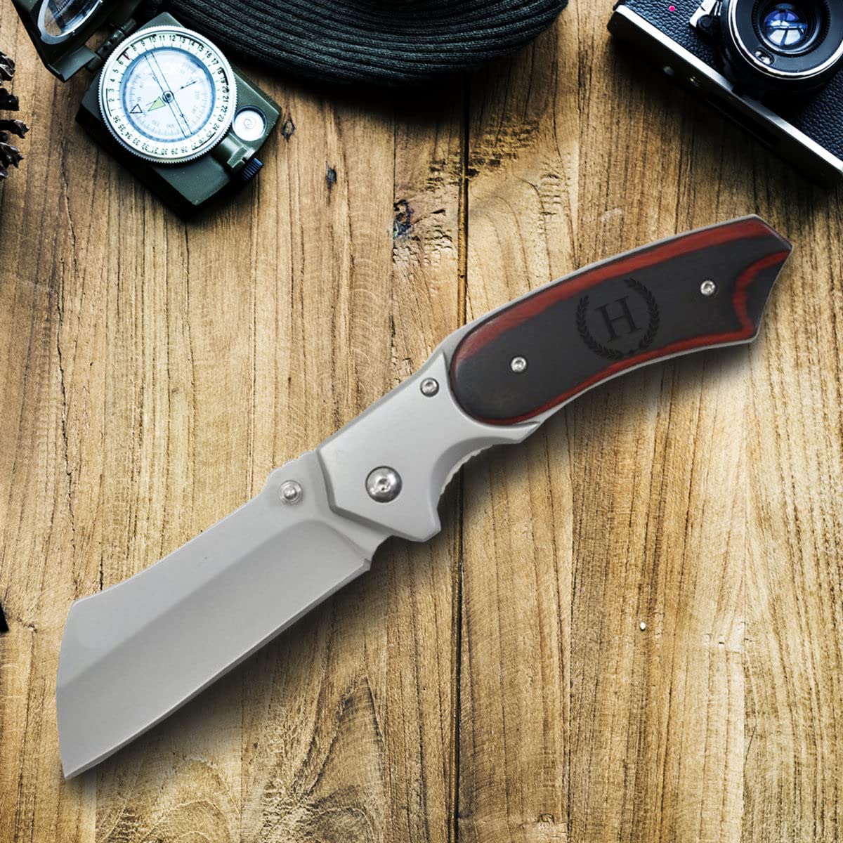 Sofia's Findings Personalized Laurel Monogram 8