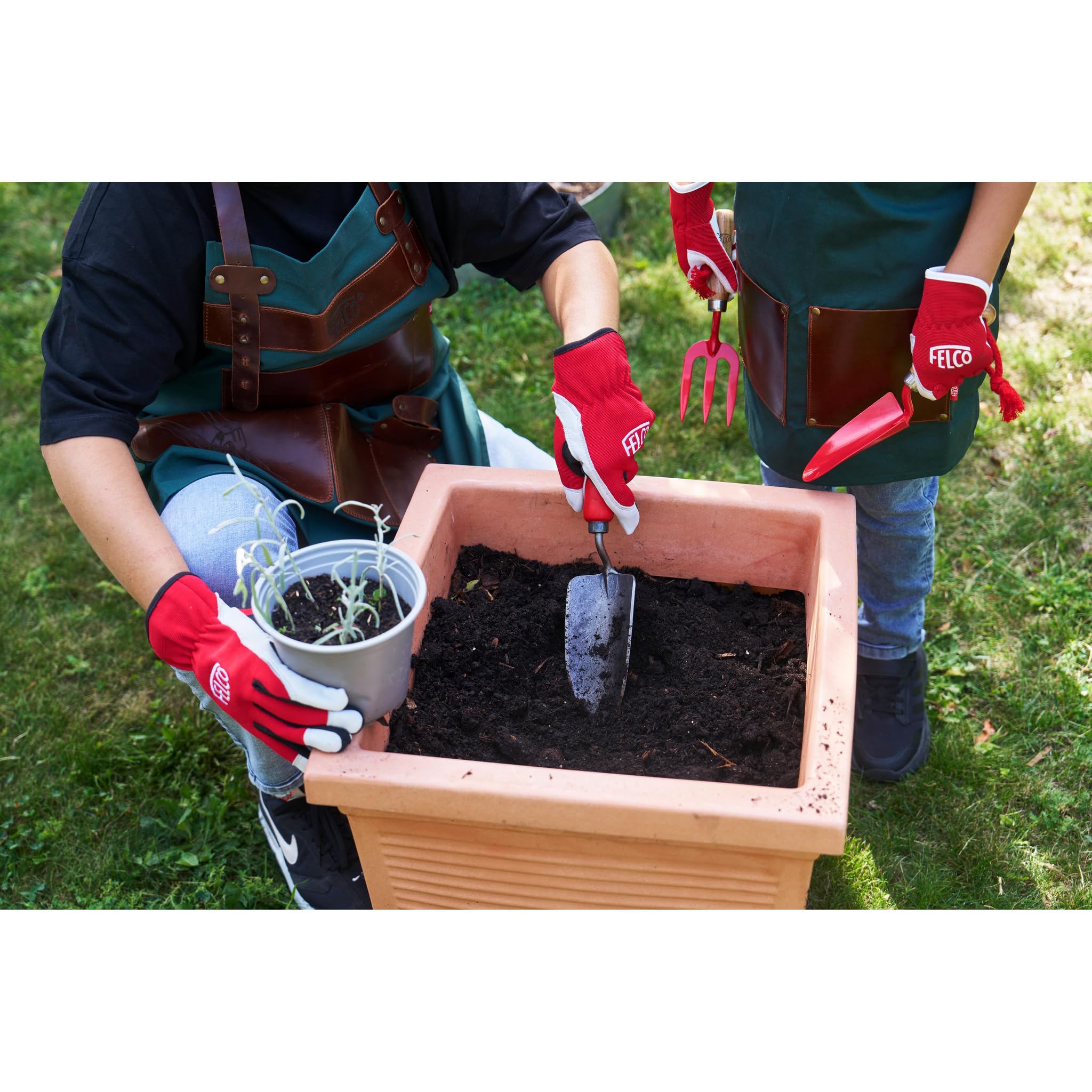FELCO 490 KIDS – Kinder-Gartenschürze 4–10 Jahre, reißfestes Baumwollgewebe, wasser- und schmutzabweisend, Leder-Taschen, verstärkte Nähte, universelle Größe