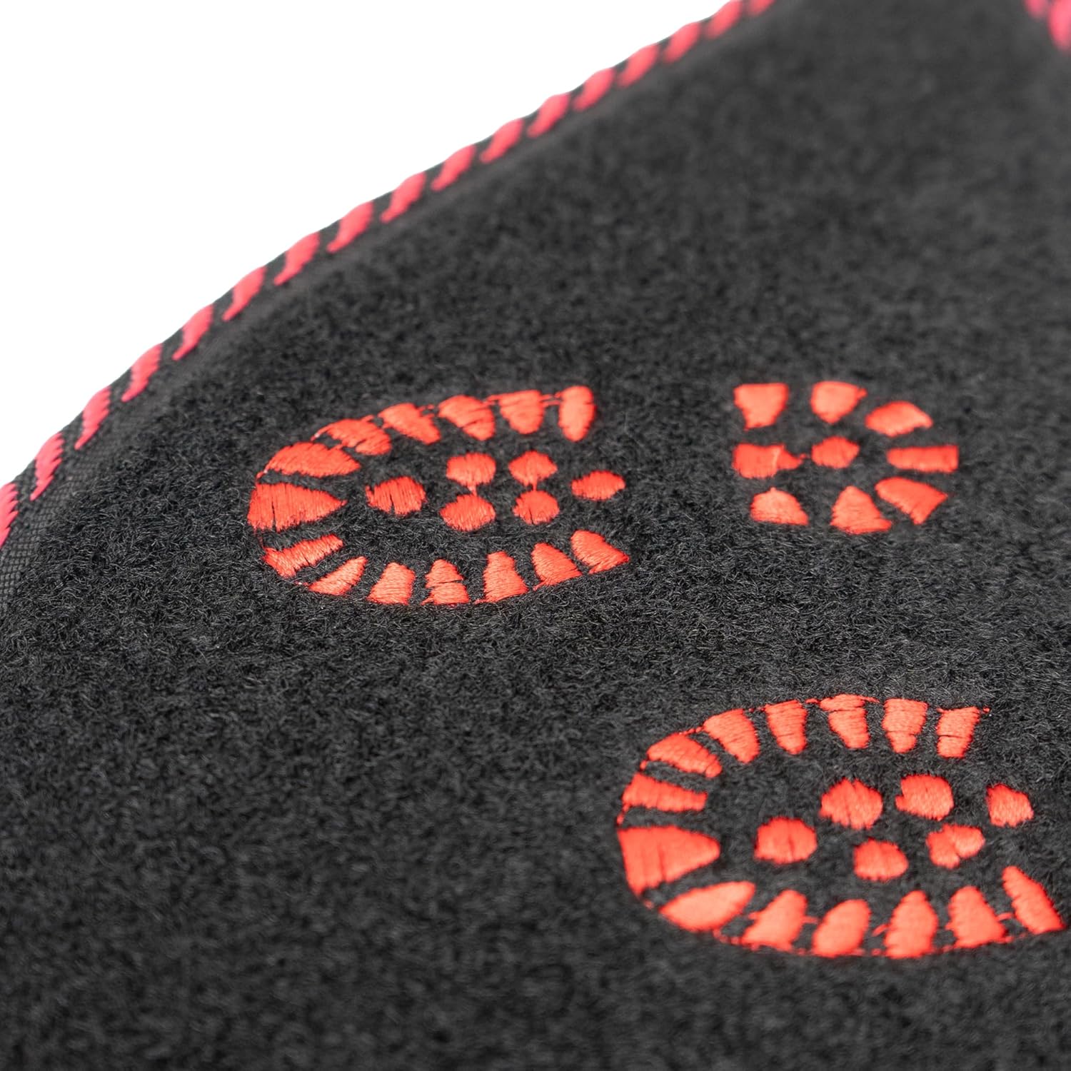 Sakura CMS3 Universal Carpet Black Car Mat Set with Red Welly Logo