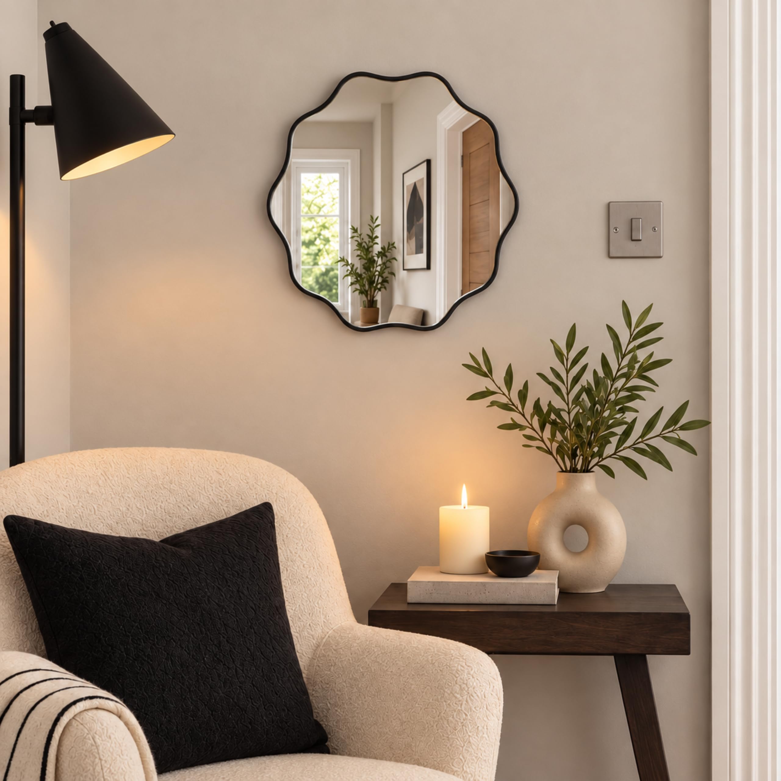 PERFNIQUE Miroir mural rond - Miroir ondulé avec cadre en bois - Miroir décoratif à suspendre ou à s'appuyer - Miroir de salle de bain - Miroir de couloir - Miroir de salon - Design en bois naturel