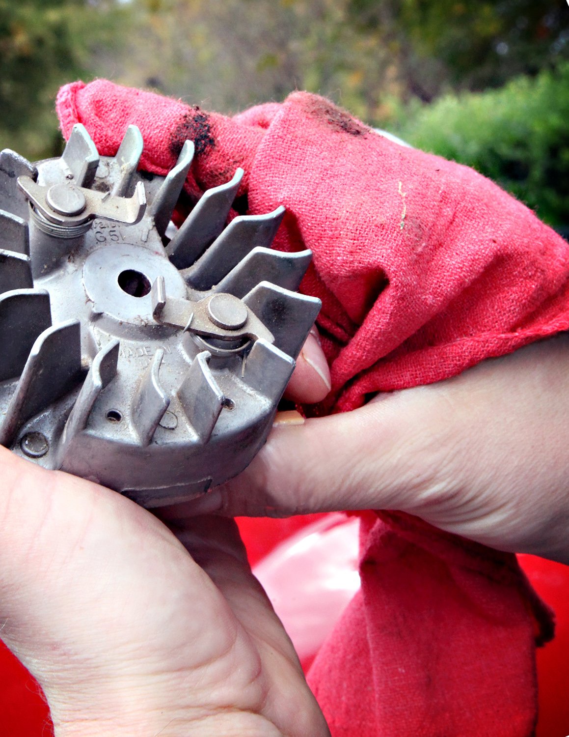 Trimaco SuperTuff Red Shop Towels, 14-inch x 14-inch, 6-Pack