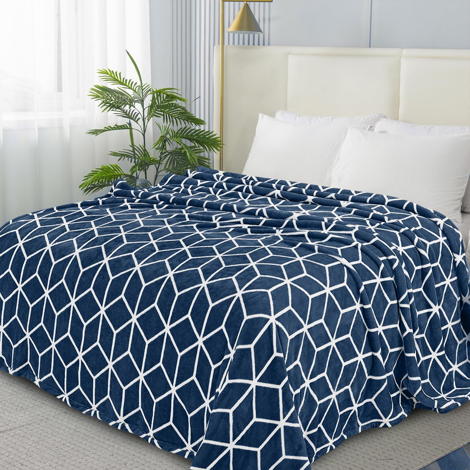 Elegant Comfort Luxury Velvety-Soft Coral Flannel Blanket Micro-Velour Ultra-Softness Fuzzy Plush, King/California King, Navy Blue