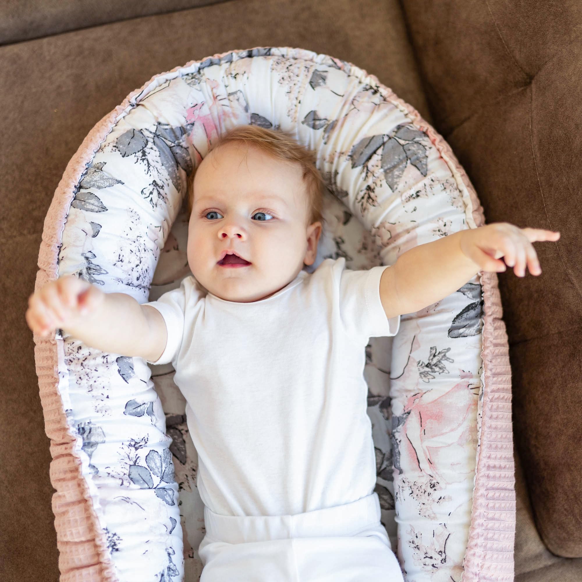 Totsy Baby Réducteur De Lit Bébé 90x50cm Cocon En Gaufre De Coton Polyvalent Pour Couffin Nid D'ange Et Naissance Idéal Pour Garçons Et Filles Beige Avec étoiles Blanches | Votre Wishlist Sur