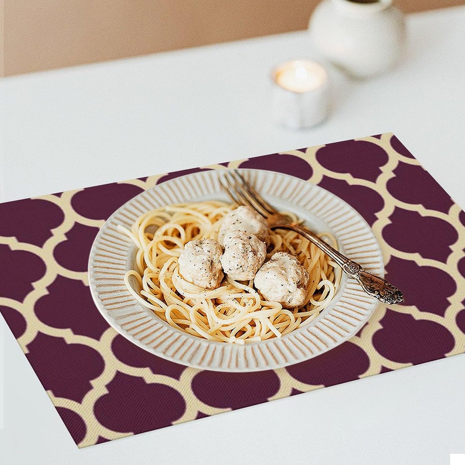 Placemats Set of 4, Elegan Purple Quatrefoil Moroccan Place mats for Dining Table Heat-Resistant Washable Waterproof PVC Table Mats