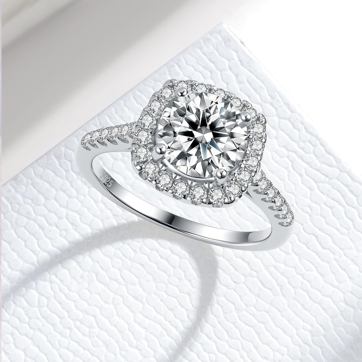 1ct 2ct Halo Moissanite Engagement Rings for Women Cushion Cut 14k Gold Vermeil S925 Silver Wedding Promise Rings April Birthstone for Mothers Day Valentine's Day Anniversary Christmas 5-12