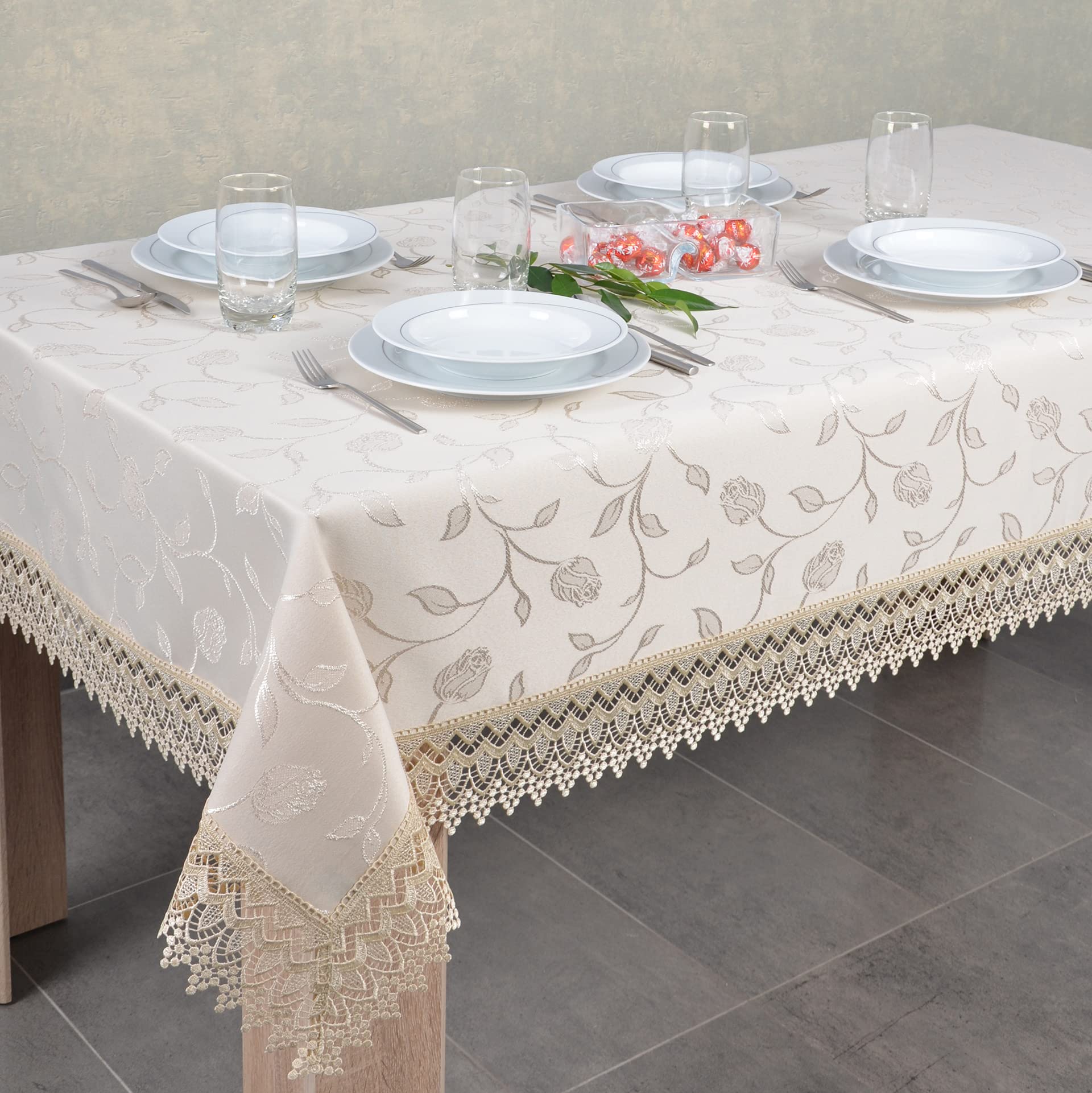 schmutzabweisende Tischdecke, 140 x 180 cm, Beige, veredelt mit dekorativer 9 cm breiter Guipure-Spitze, aus Jacquardgewebe 230g/m², 100% Polyester, hergestellt in EU