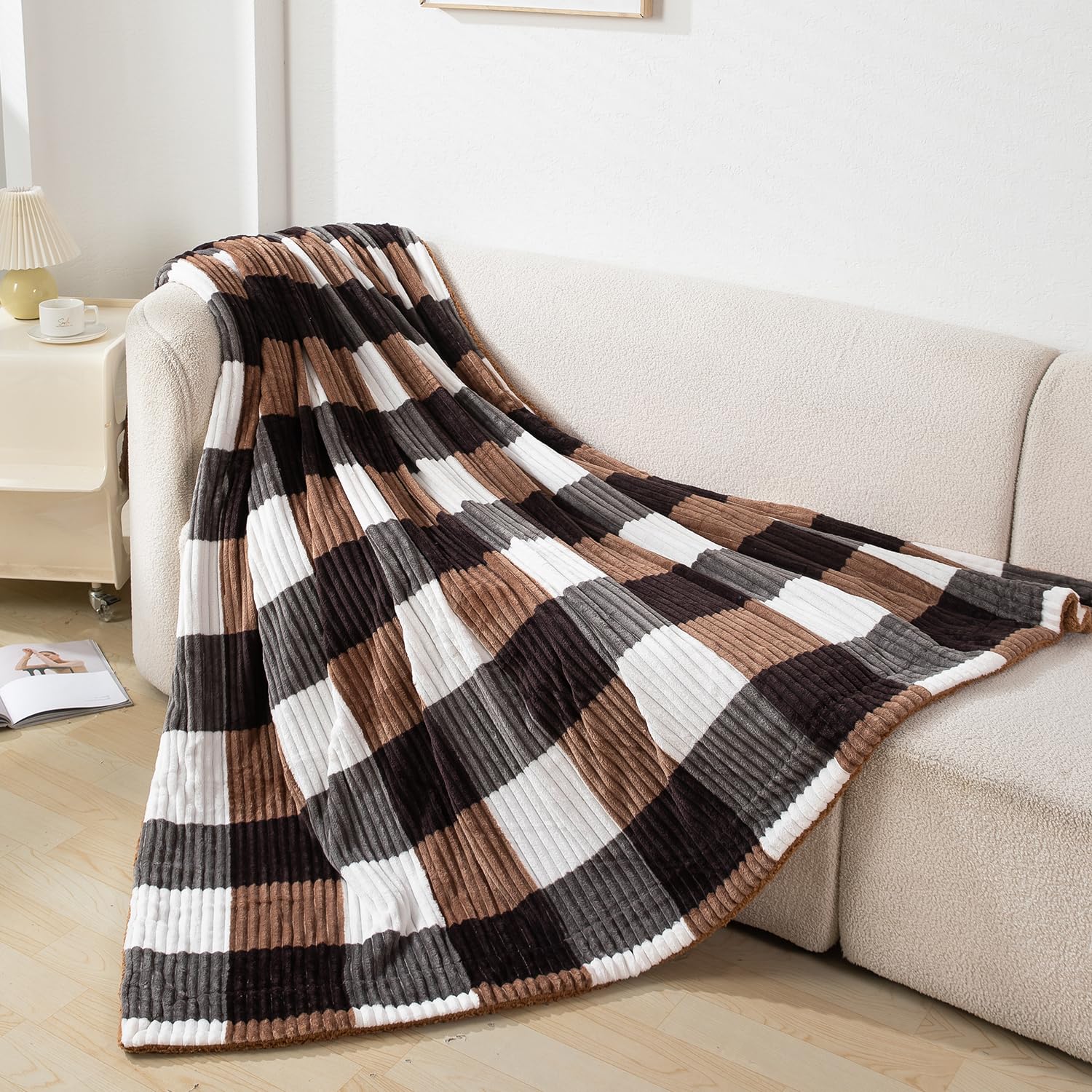 HOKIPO Sherpa Mild Winter and AC Blanket Double Bed Queen, 200x230 cm / 6.5x7.5 feet, Brown (AR-4922-BRN) (B0CL7H8KDV) Amazon Price History, Amazon Price Tracker