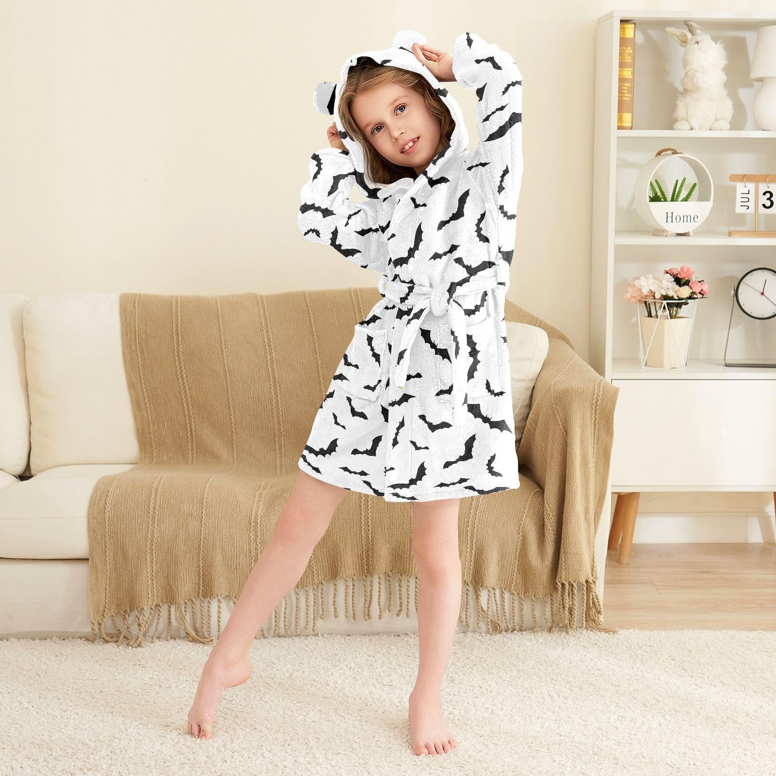 WIFIU Toddler Baby Hooded Bathrobe for Boys Girls Swarm Of Bats Printed, Soft Plush Bath Towel Robe with 2 Pockets Halloween for 7-9 Years
