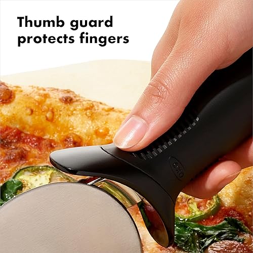Miniatura 5 de OXO Good Grips - Rueda y cortador de pizza de 3.5"