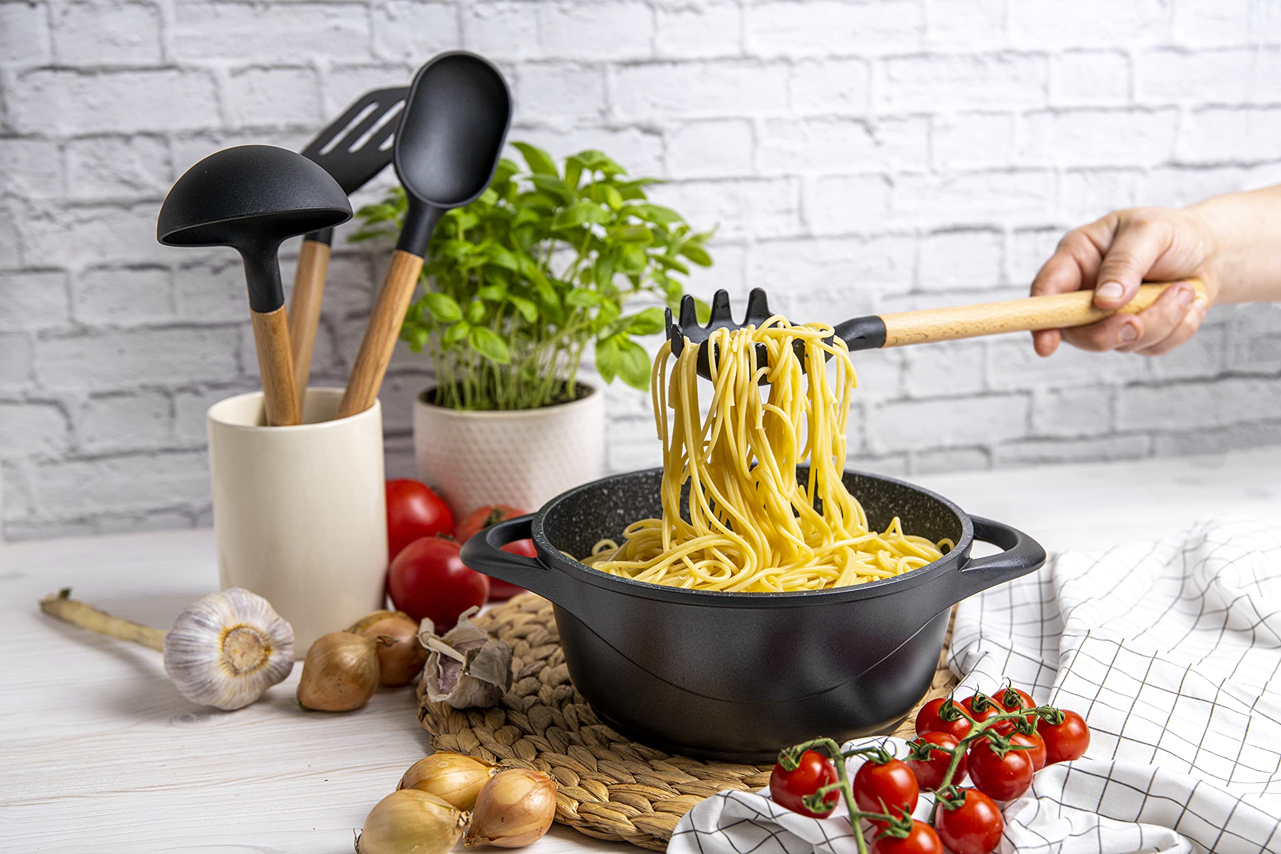 SMILE MGK18 - Batería de Cocina Inducción 6 piezas Aluminio Fundido, 3 ollas, Tapas de Vidrio Templado, Revestimiento Antiadherente, Apta Para Todo tTpo de Cocinas, Libre PFOA