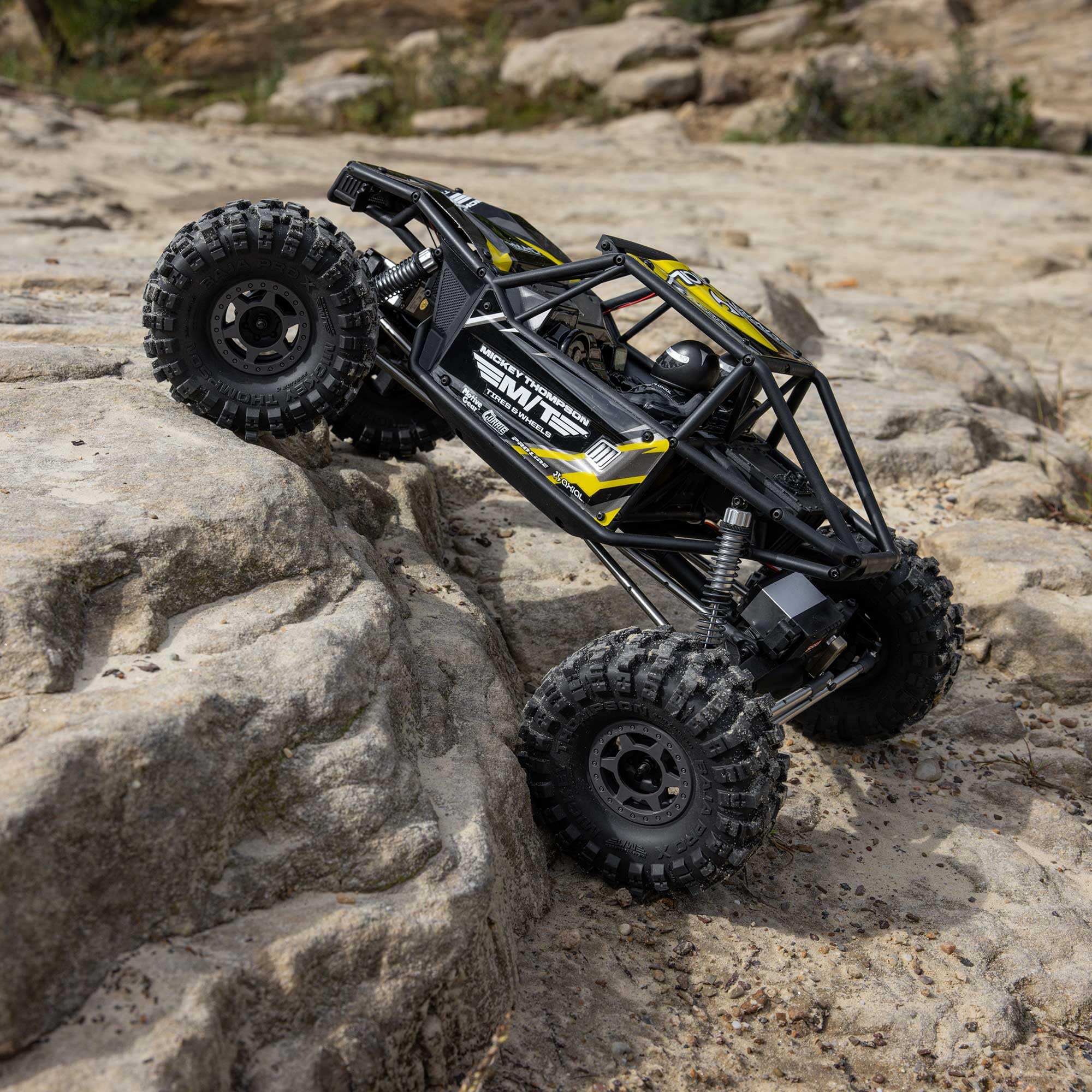 Amazon.co.jp: Axial 1/10 UTB10 Capra 1.9 4WS 4X4 RTR つや消し