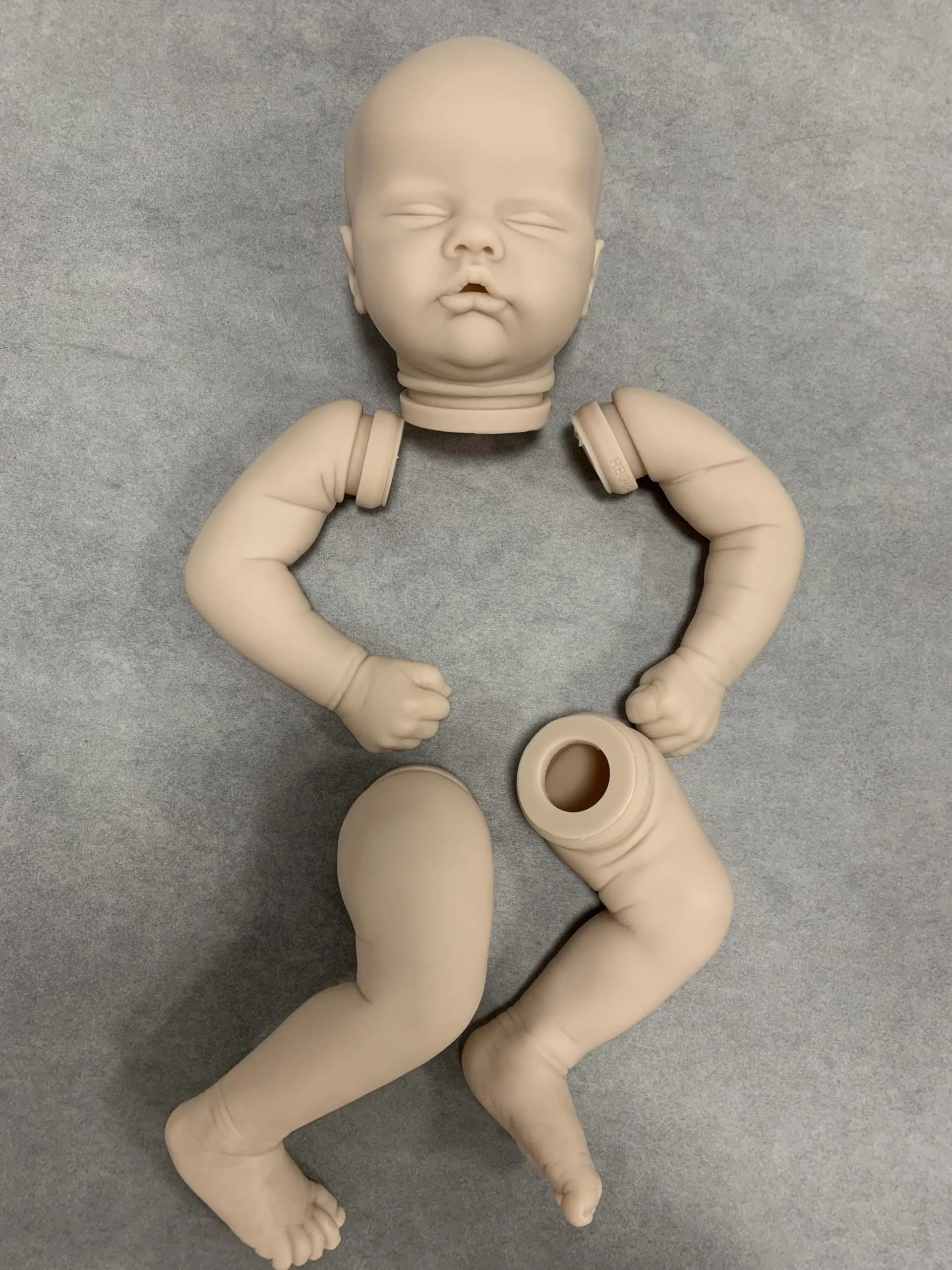 New 19inch Reborn Baby Doll kit Quinbee Unpainted Kit With cloth