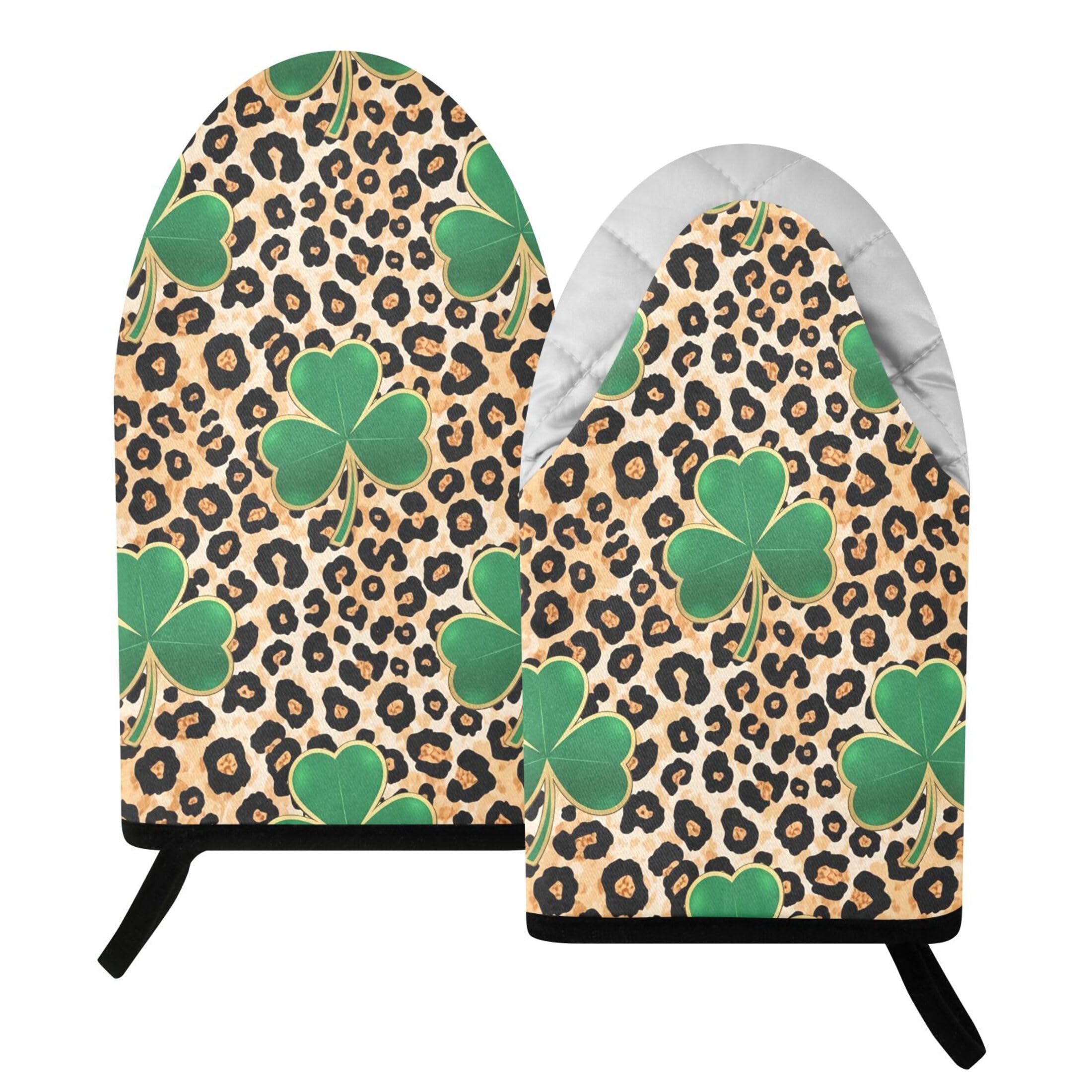 Kutsu Clovers on Leopard Oven Mitts for Kitchen, Heat Resistant Cotton Oven Gloves for BBQ Baking Cooking, Breathable Kitchen Essentials, 2 pcs