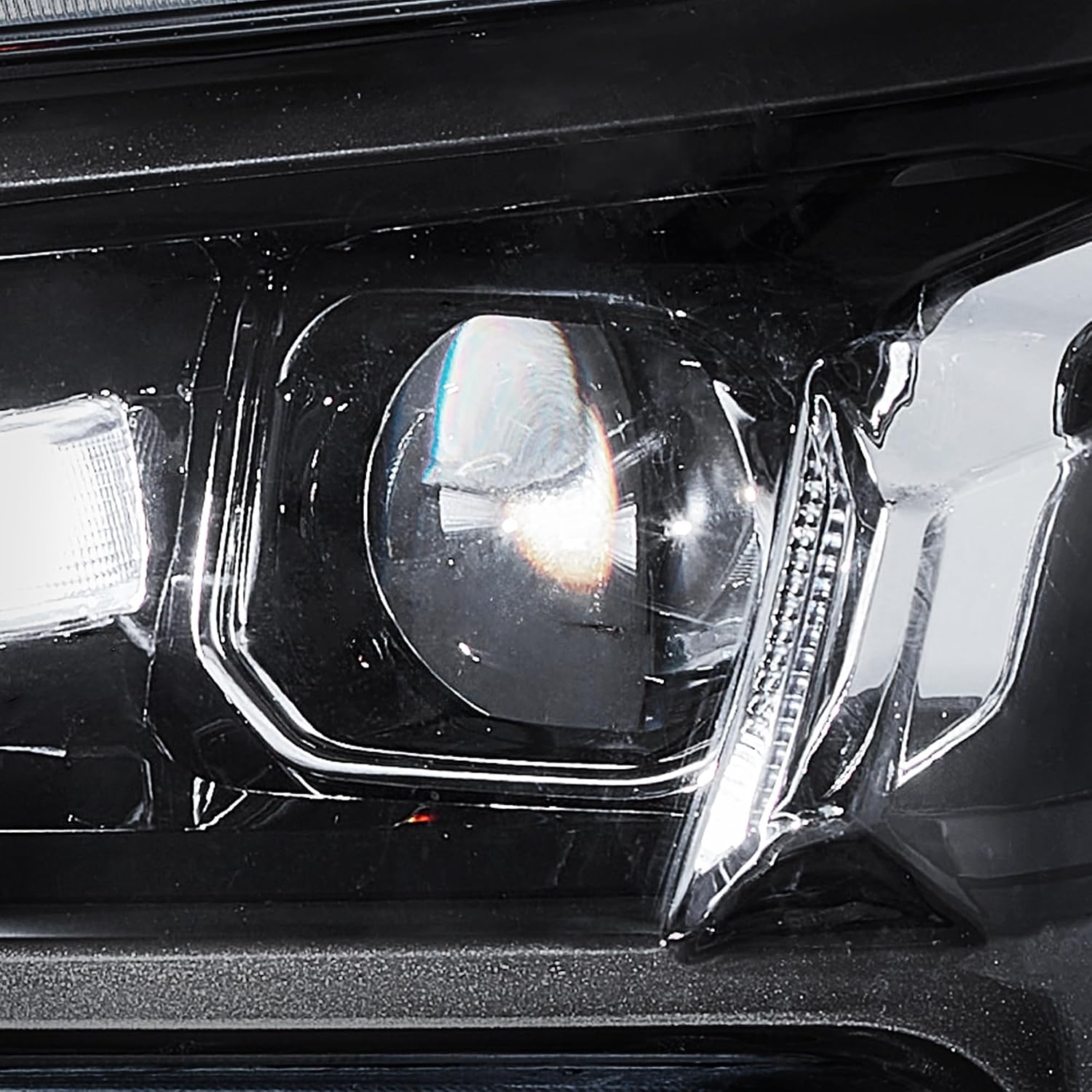 VLAND LED Headlights Compatible With Hilux 2021-2026, With Dual Beam Lens, Driver & Passenger Side