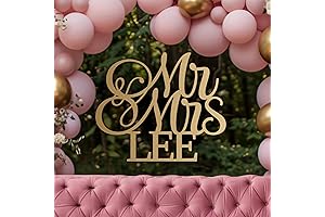 In Focus: Wedding Decor's Mr. and Mrs. Sign, a Personalized Focal Point
