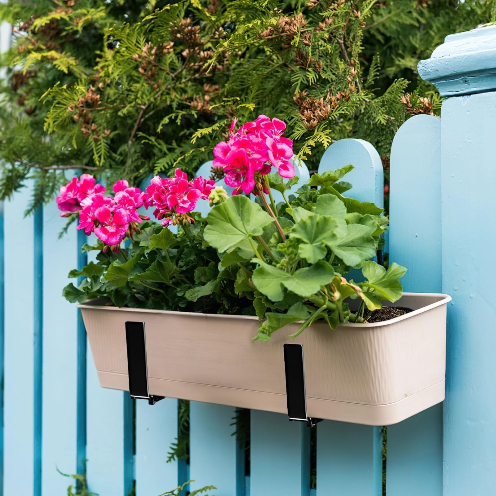 Verstellbare Blumenkastenhalter für Deckgeländer, robuste Eisenhalterungen mit rostfreier Beschichtung, passend für Geländer mit einer Breite von 5,1–17,8 cm, für Blumentöpfe von 15–32 cm, 4 Stück
