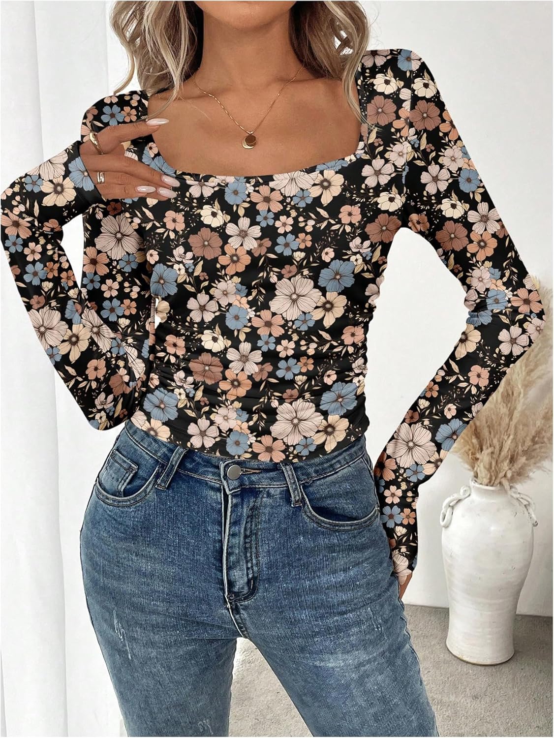 WDIRARA Women's Floral Square Neck T Shirts Ruched Long Sleeve Tee Shirt Tops - Image 3