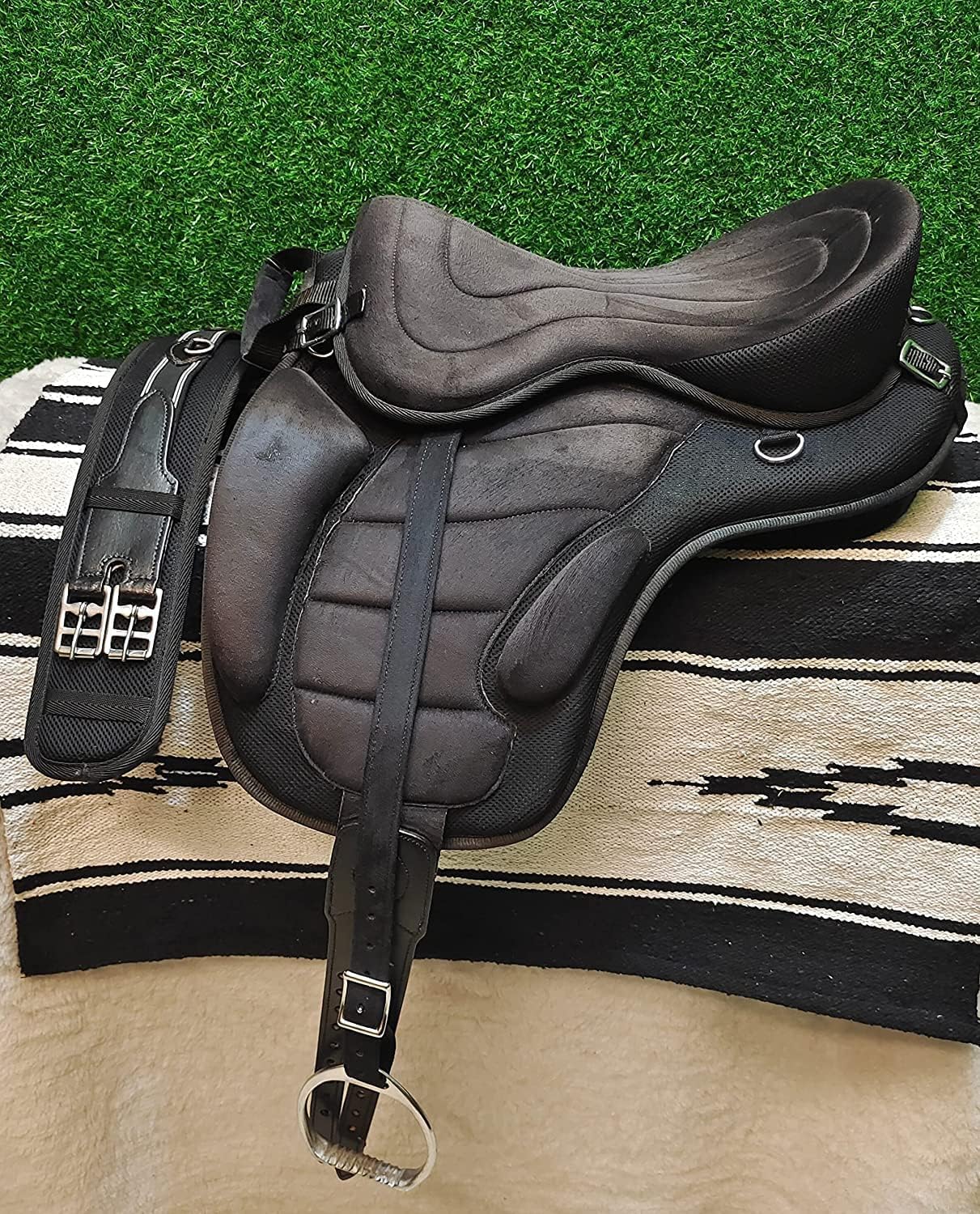 RAJ INTERNATIONALSynthetic Treeless FREEMAX English Horse Saddle Tack with Handle Get Matching Girth & Leather Straps Size 16"