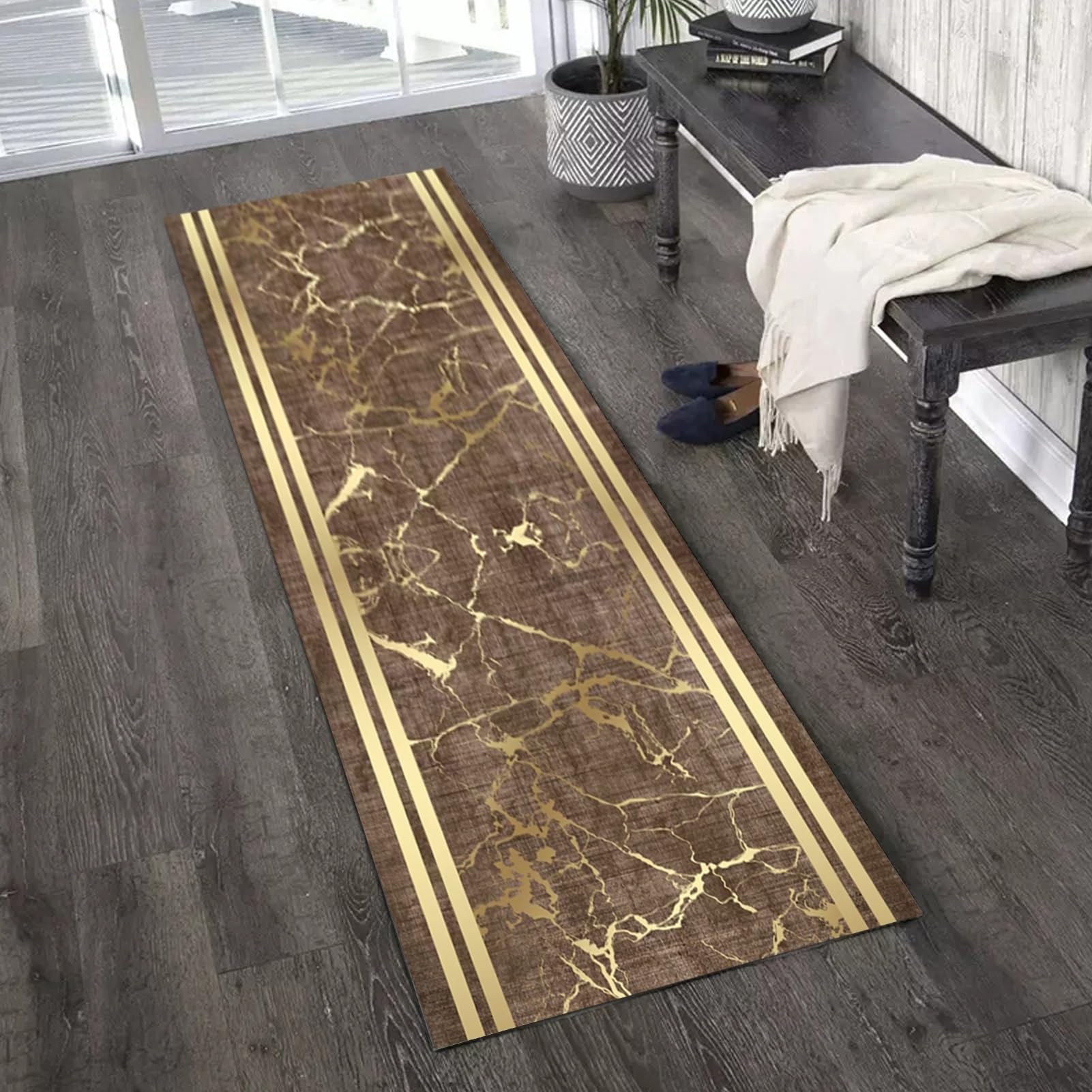Tapis de couloir antidérapant marron fini les glissades avec ce tapis intérieur lavable