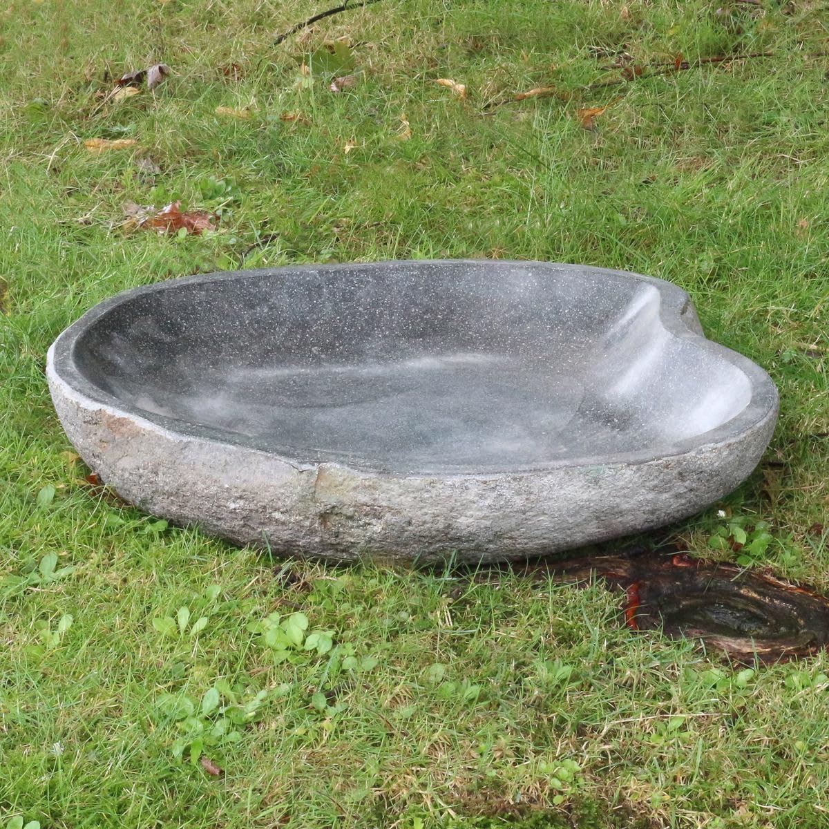 Vogeltränke frostfest + UV-Best. Naturstein Garten Vogelbad Wasserschale Wassertränke f. Vögel u. Insekten Stein Vogel-Schale Trinkstein Flussstein frostsicher Gartentränke 35-38 cm
