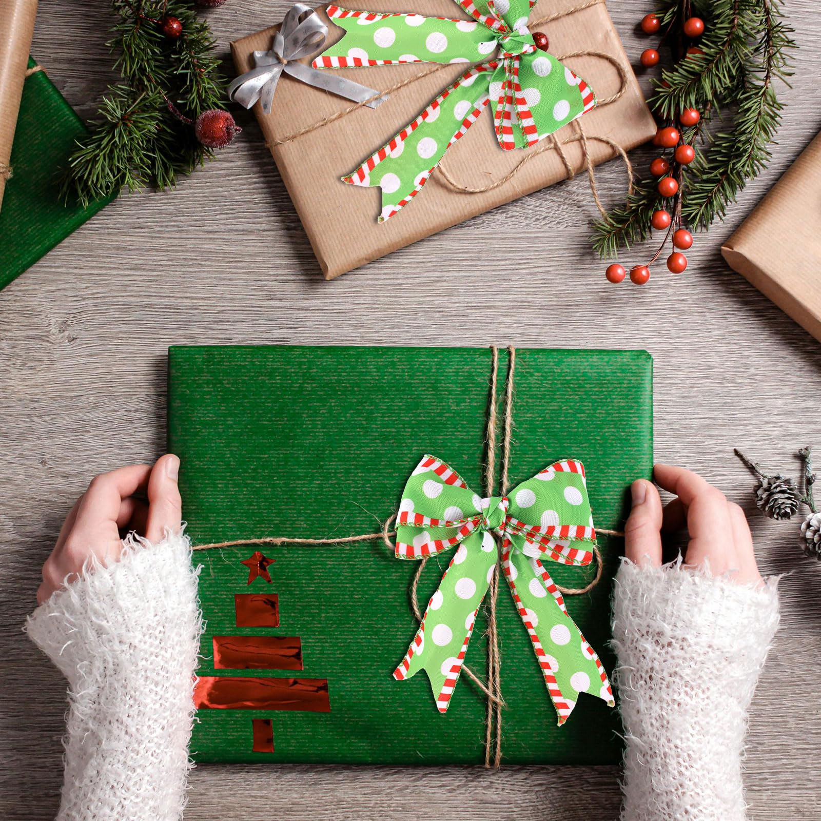 Nastri Di Natale Gosknor 2 Pezzi | Poliestere Rosso, Verde E Bianco | A Righe E A Pois | 4,57m X 6,3cm | Per Decorazioni E Confezioni Regalo