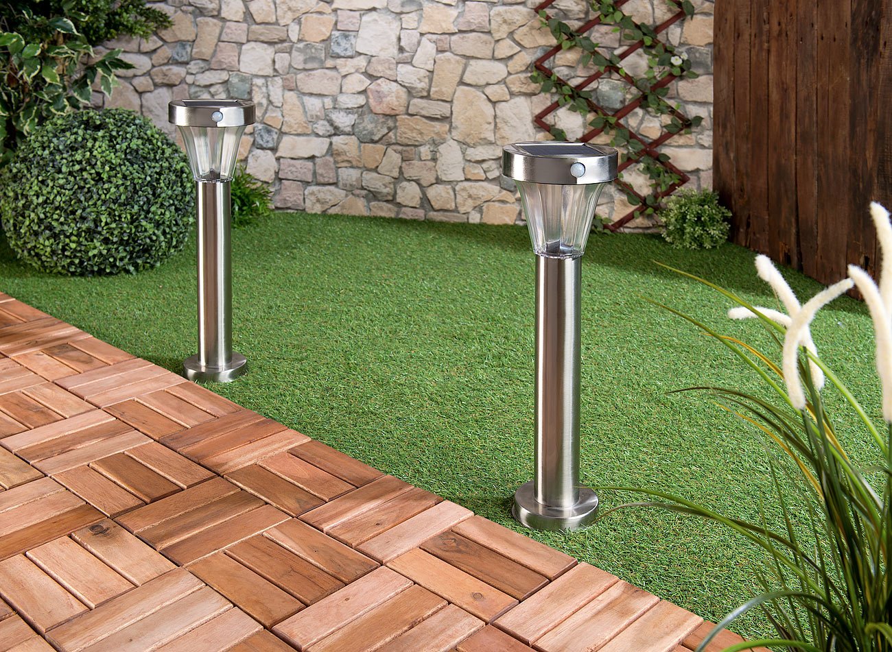 Lunartec Gartenleuchten: 4er-Set Solar-Wegeleuchte, Edelstahl, Bewegungs- & Licht-Sensor, IP44 (Pollerleuchten, Gartenwegbeleuchtung, Laterne)