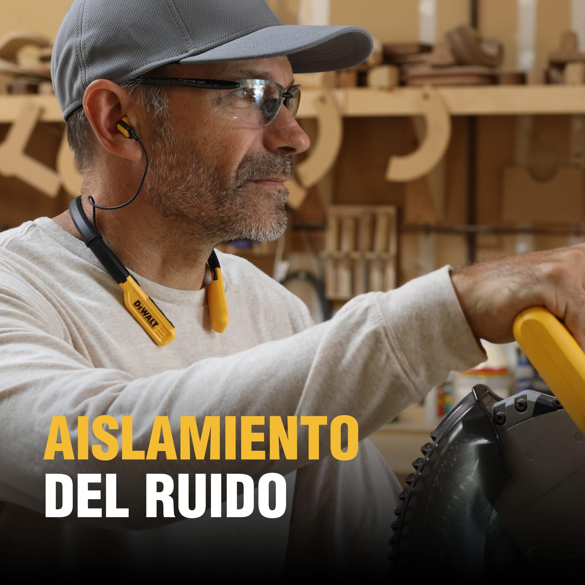 DEWALT Auriculares Resistentes con Bluetooth, Auriculares inalámbricos Alrededor del Cuello con 30 H de Tiempo de ejecución + Aislamiento de Ruido, Auriculares inalámbricos magnéticos Seguros