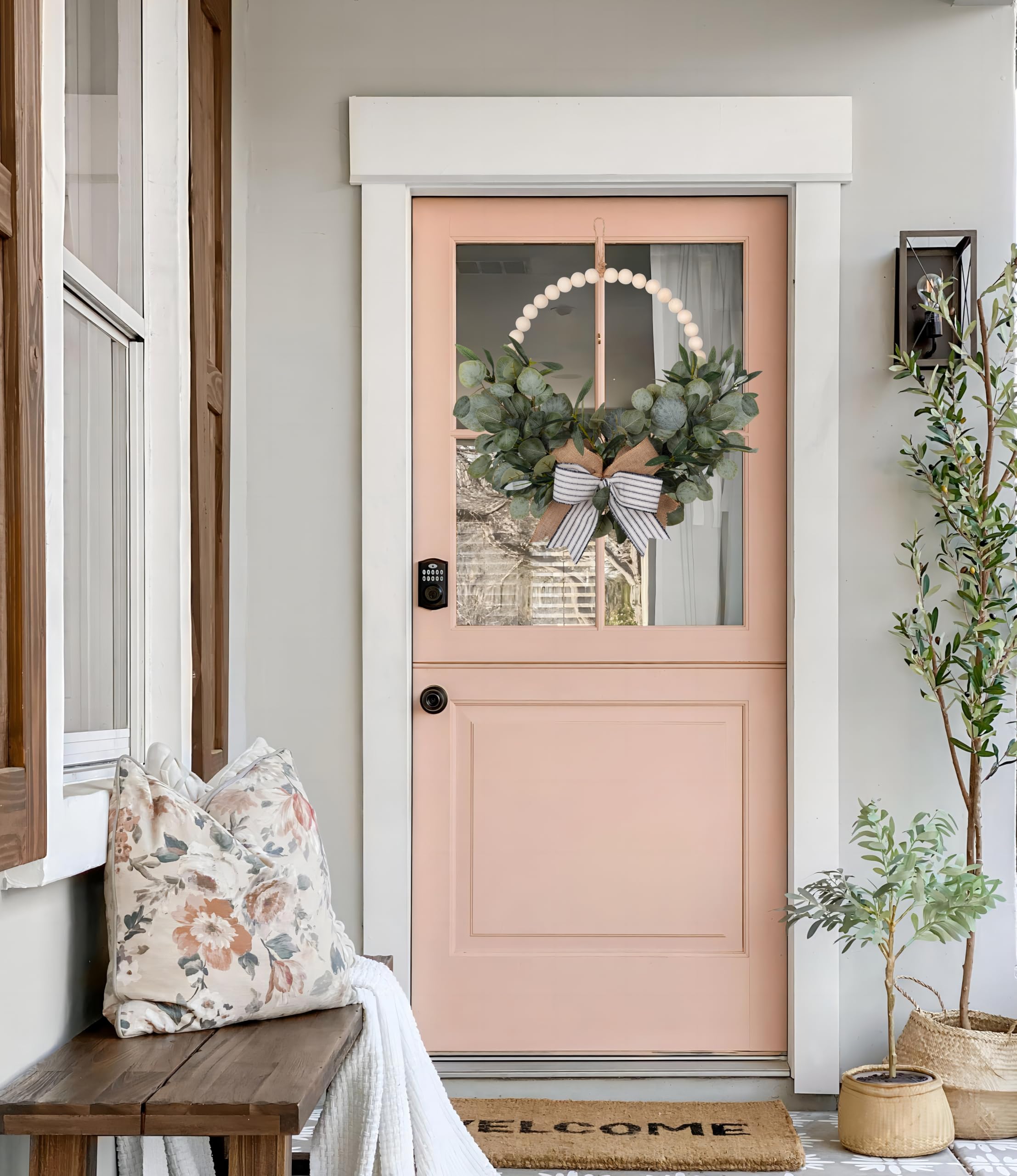 Ghirlanda artificiale di eucalipto verde e perline di legno con fiocco per porta d'ingresso, ghirlanda bohémien verde con perline per primavera estate tutto l'anno decorazione per la casa per tutte le