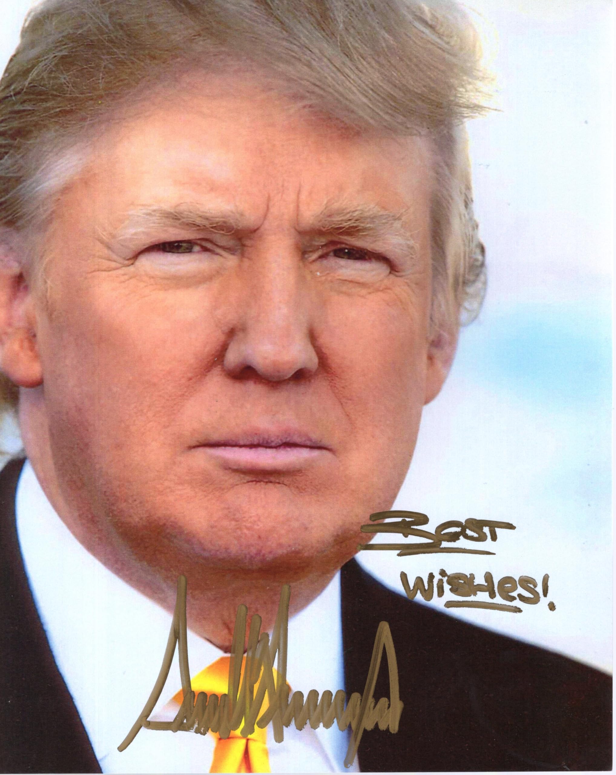DONALD TRUMP SIGNING A MEMORANDUM IN THE OVAL OFFICE - 8X10 PHOTO (BT356 - Foto 8