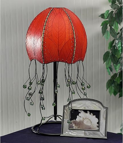Vista 6 de Eangee Home Design Lámpara de mesa de medusas con pantalla roja hecha de hojas de cacao real, 10 pulgadas de largo x 10 pulgadas de ancho x 24