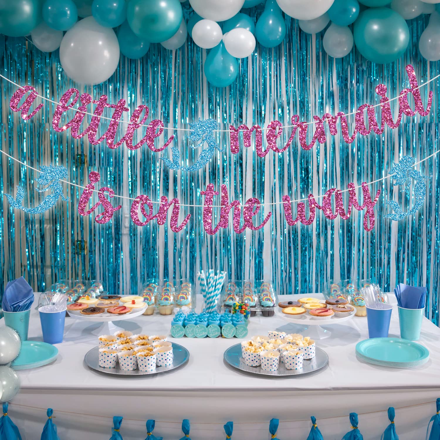 Mała syrenka jest w drodze baner - dekoracje na baby shower dla dziewczynki - pod morzem, witaj dziewczynkę, dekoracje imprezowe z motywem syrenki, różowy brokat
