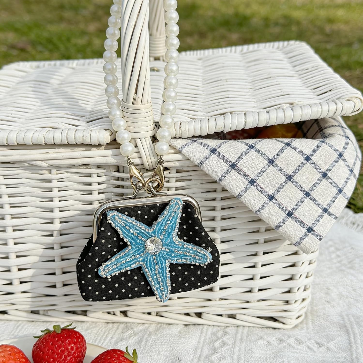 Miniature Coin Holder Keychain Organiser with Fashionable Pattern Detailing Keyring Stylish Keyring with Coin Storage