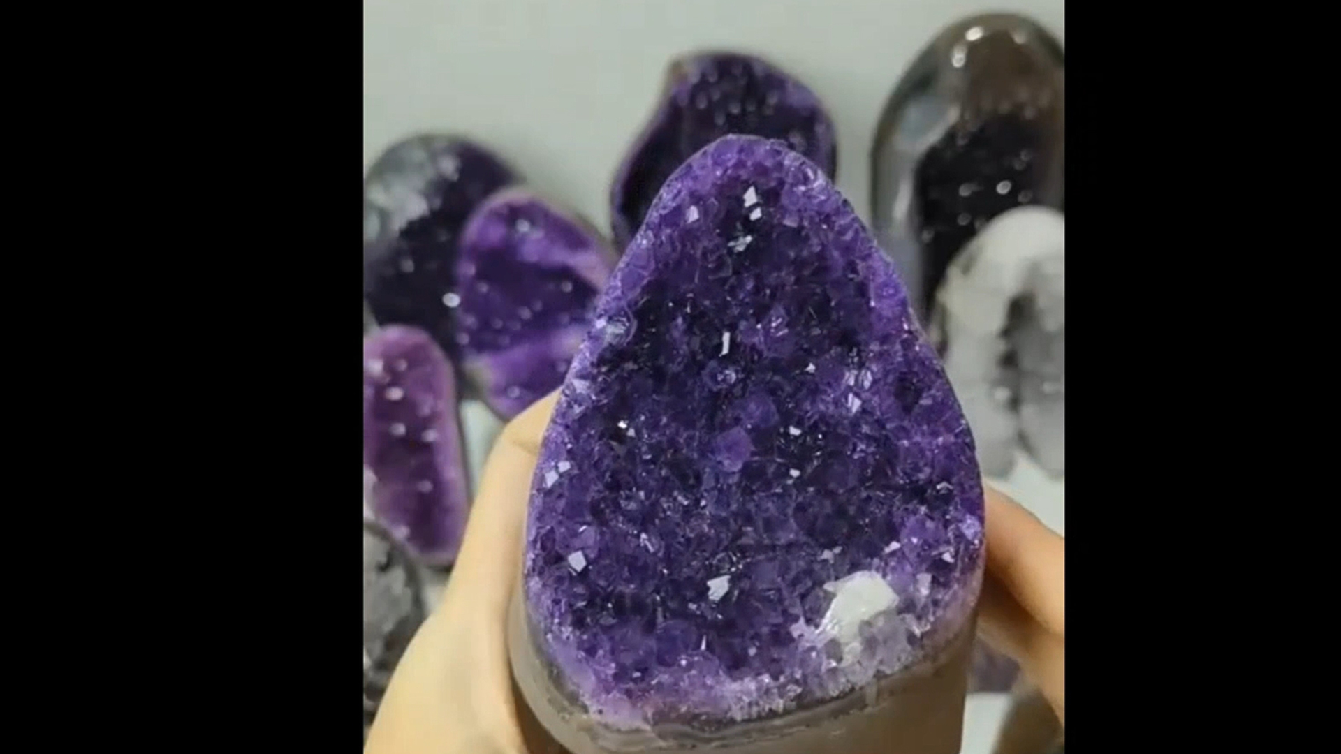 Amazon.co.jp: 天然 アメジストクラスター原石ウルグアイ産, 紫水晶