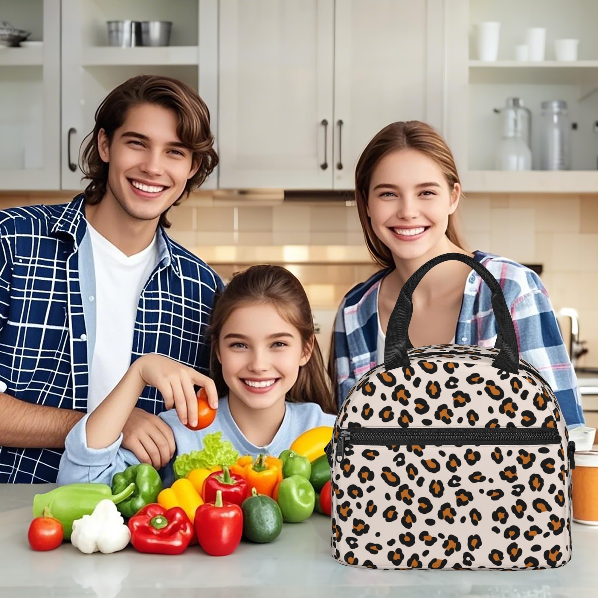 Gelasgo Leopard Insulated Lunch Bag - Image 2