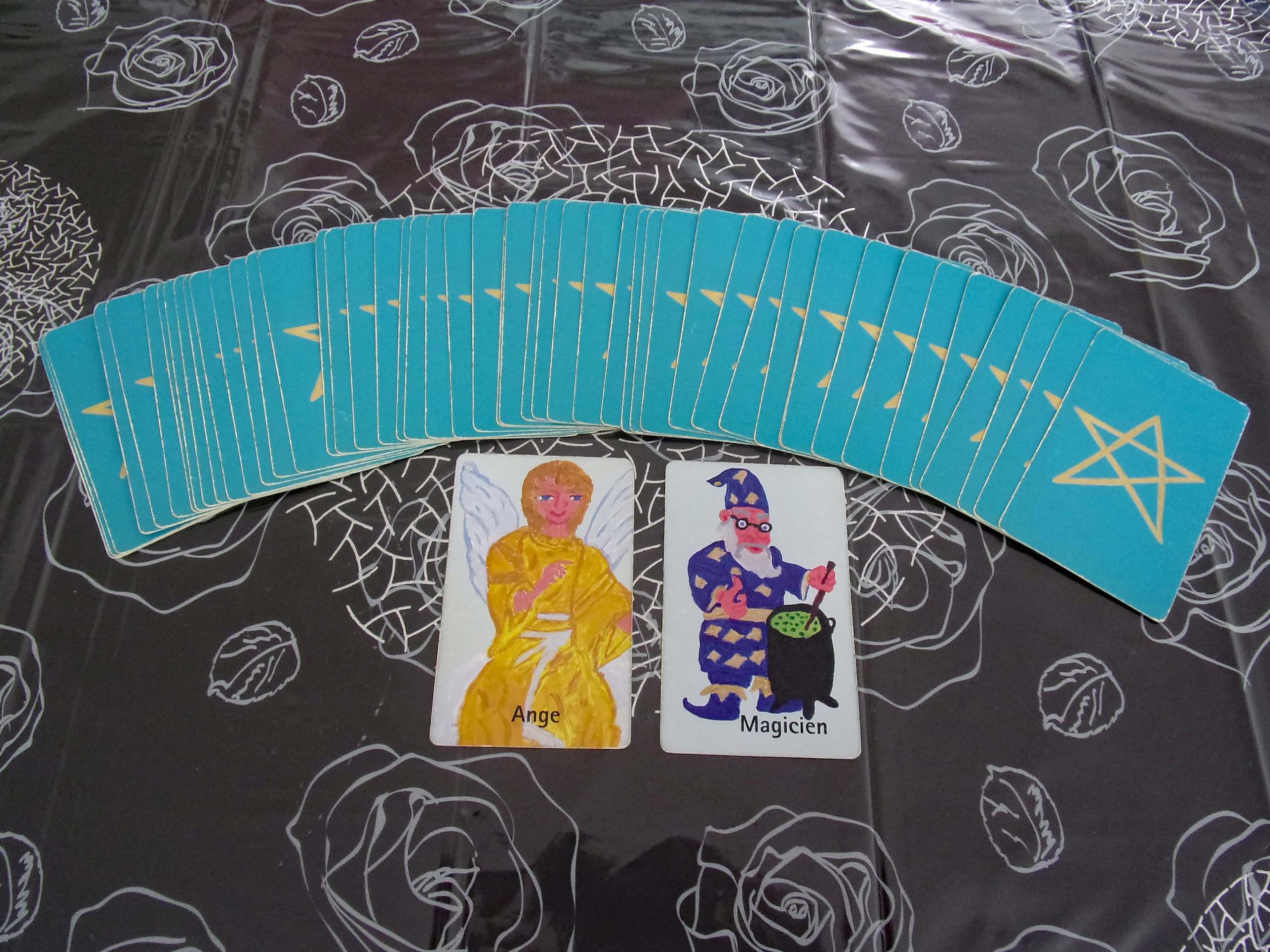 L'ORACLE de Serena Salamon. Jeu de Cartes Voyance, Cartomancie, Tarot, Divination, Développement Personnel. Simple d'utilisation, intuitif et très précis.