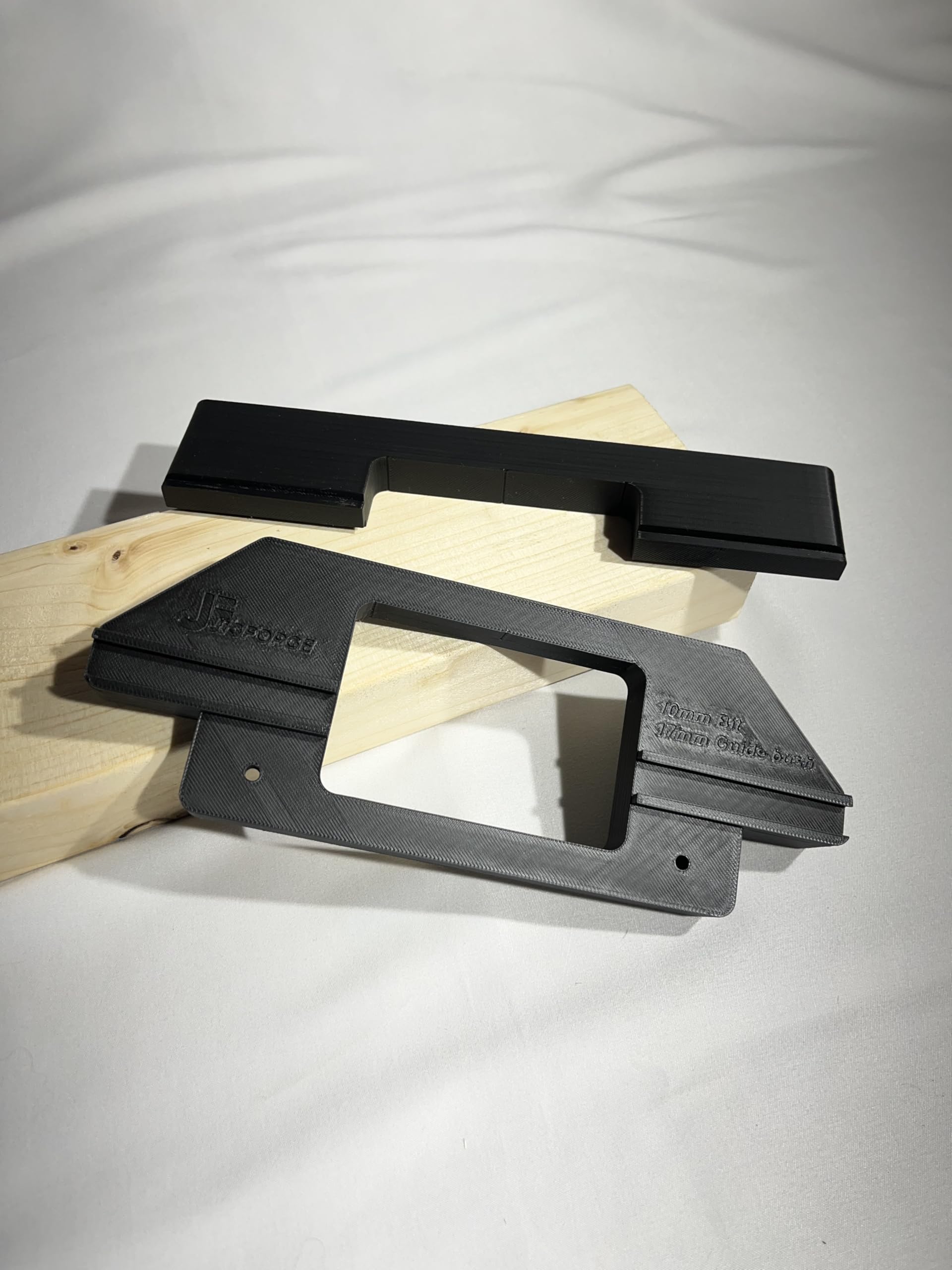 Jig Forge - Heavy Duty - 76 mm Door Hinge jig, for Doors and Door Frames (76 mm), Black - Image 4