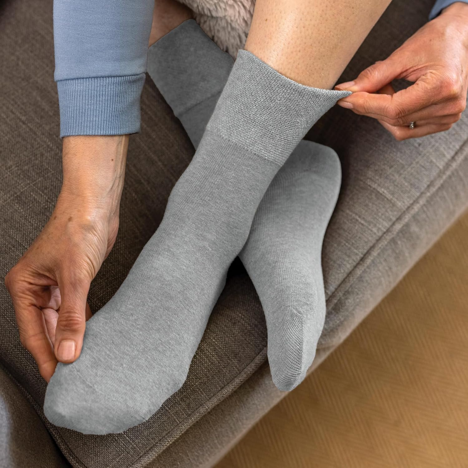 IOMI - Womens 6 Pack Non Binding Diabetic Socks With Hand Linked Toe Seams