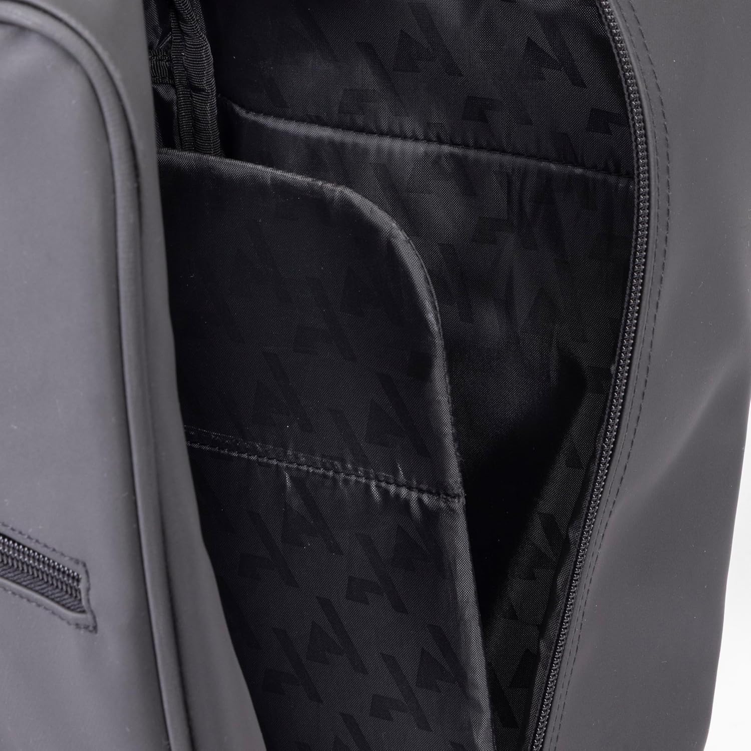 Shires Aubrion React Hat, Whip and Boot Bag