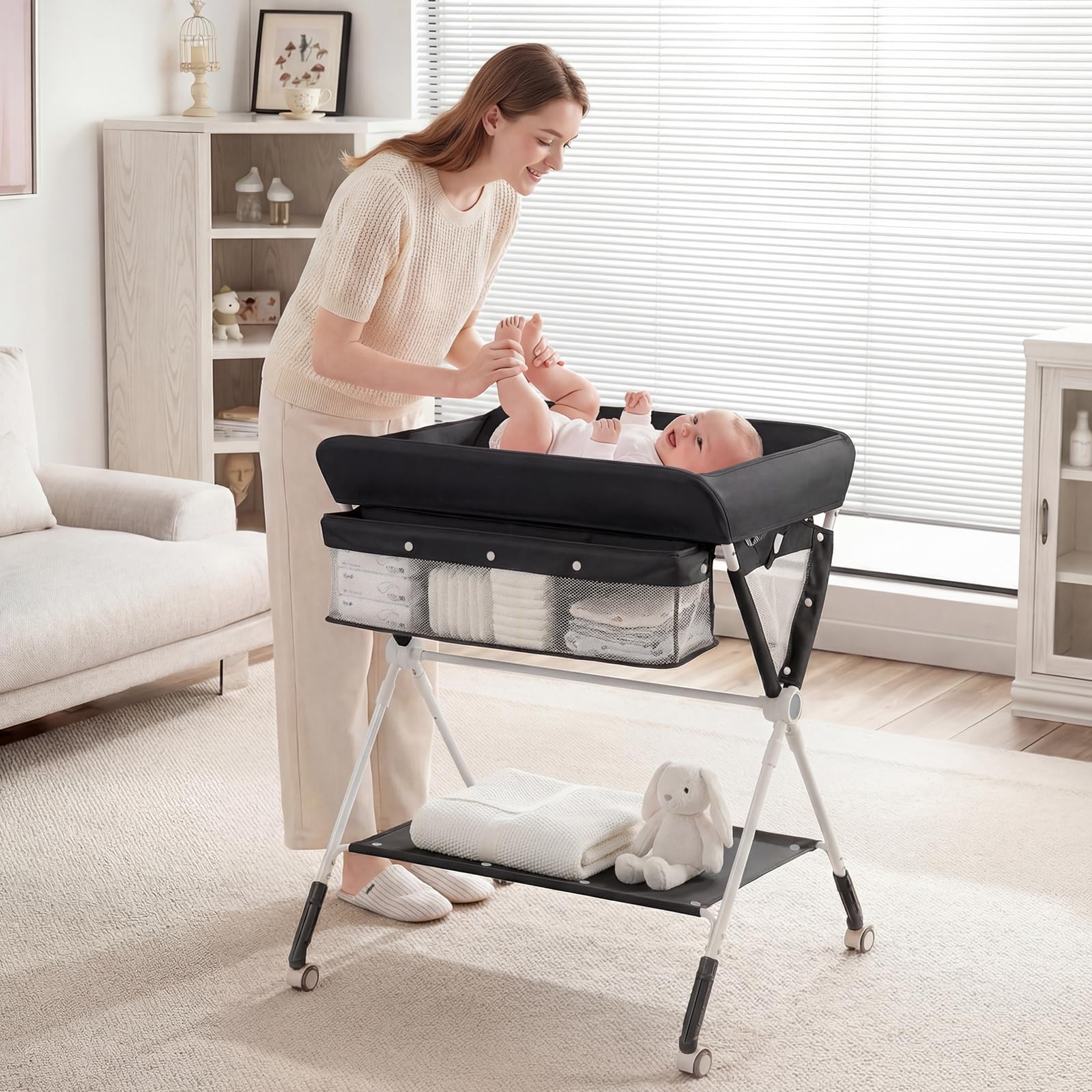 COSTWAY Table à Langer Pliante pour Bébé, Table à Langer Portable Réglable en Hauteur sur 3 Niveaux avec Roulettes Étagère et Panier, Station Organiseur Mobile pour Nouveau-nés (Noir)
