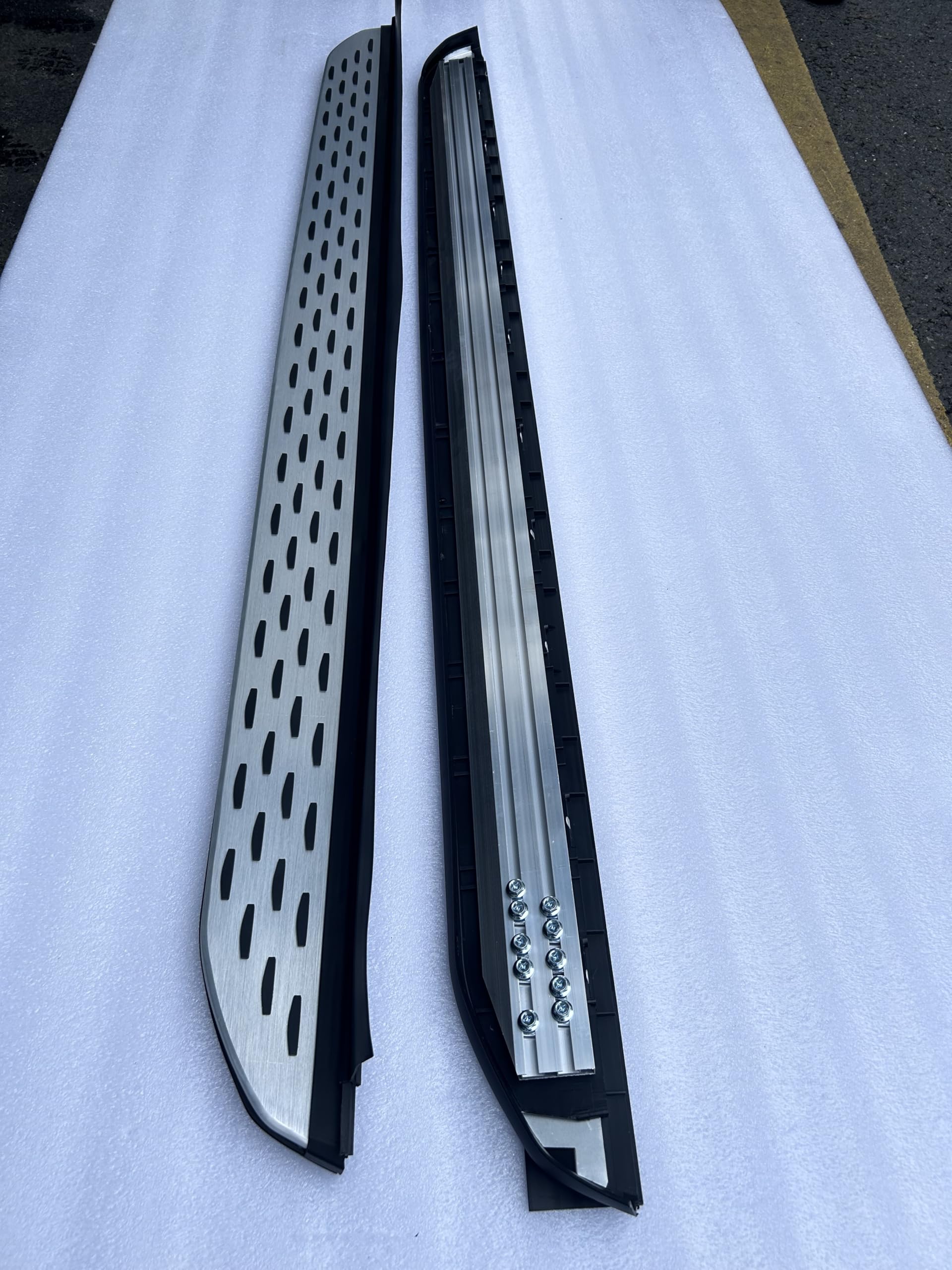 Deski do biegania do Land Rover Range Rover L460 2023-2026 SWB (standardowa rozstaw osi), 2 szt. aluminiowe stałe stopnie boczne (z uchwytem), zestaw bez wkręcania | akcesoria do szyn SUV, srebrne (1