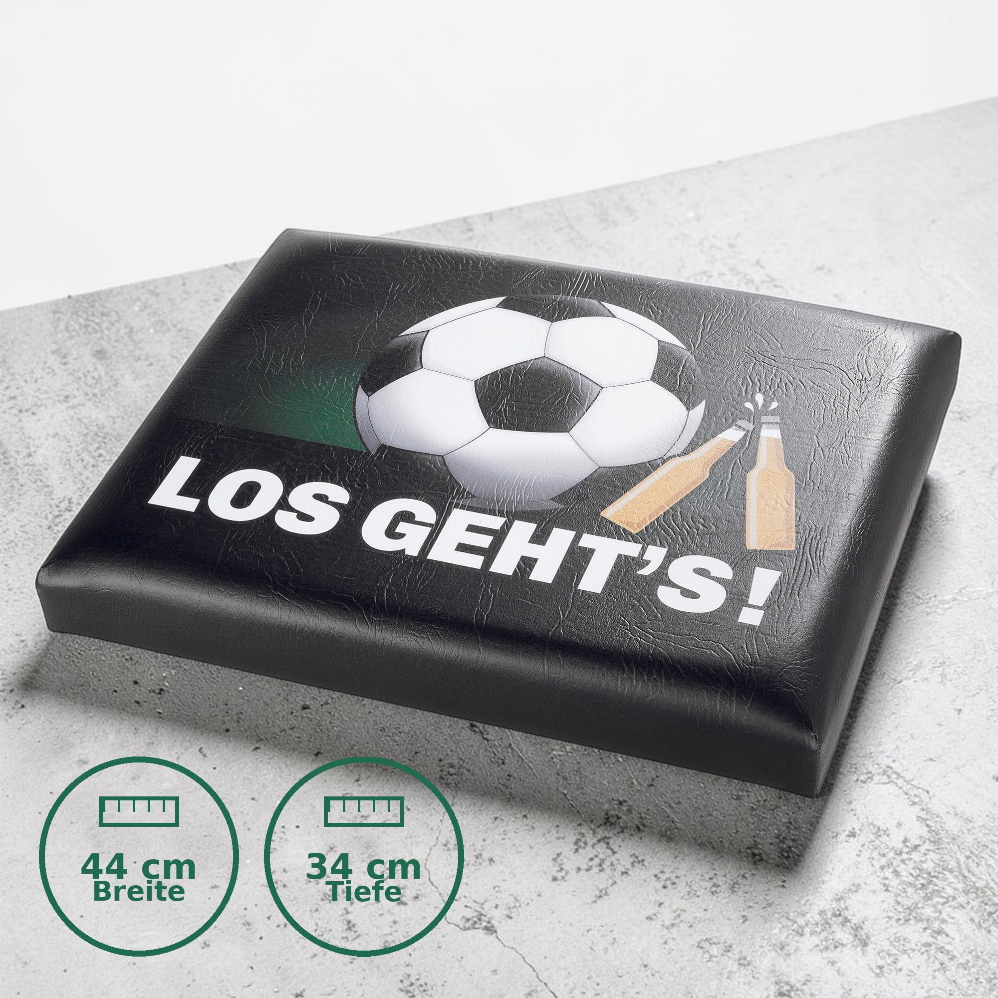 CULT at home Bierkastensitz Fußball - Bierkistensitz Sitzkissen Bierkiste Fußball WM Fanartikel 2026 Sitzkissen für Bierkasten Geschenke für Männer Geburtstag- 44x34 cm