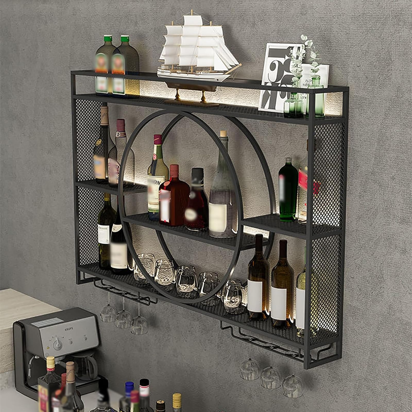 Casier à vin mural chic pour créer un espace bar convivial au salon