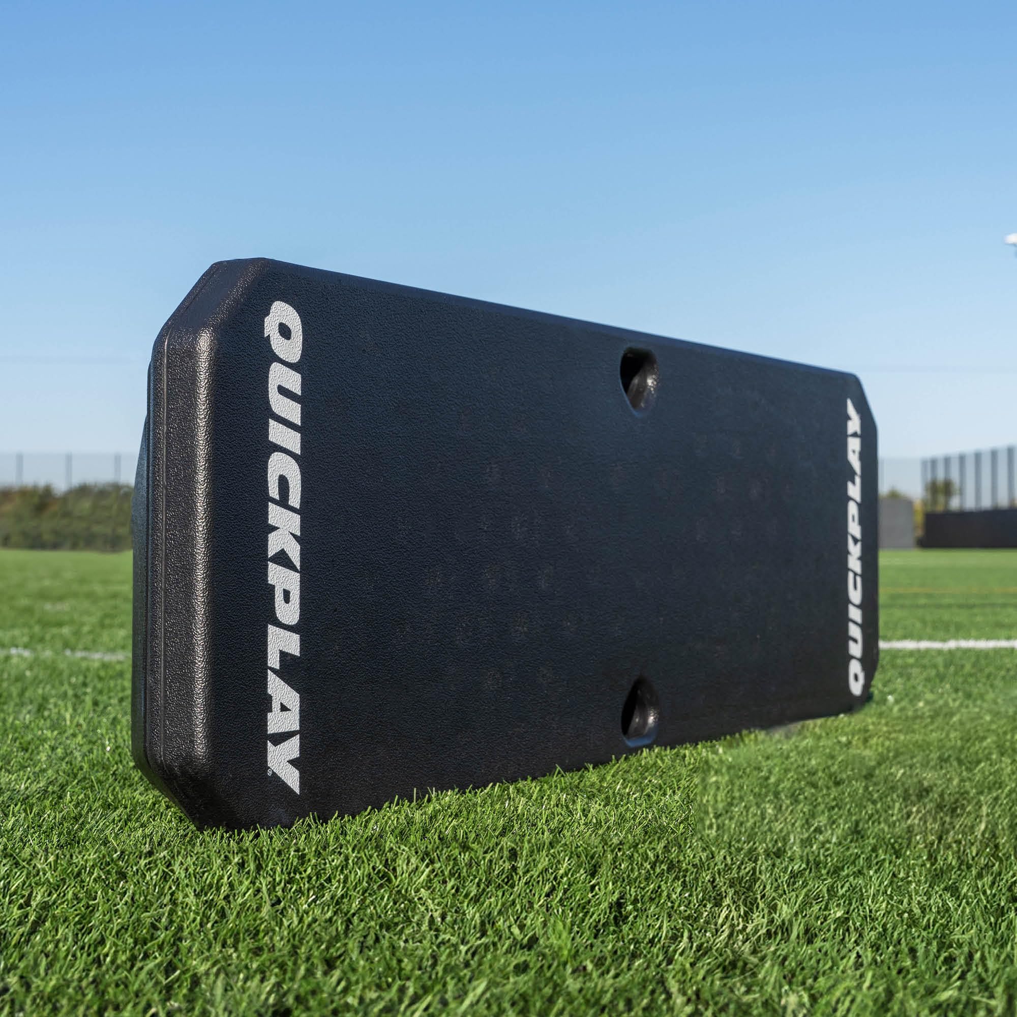 QUICKPLAY Replay Boombox Planche de Rebond Football – Rebondisseur de Football Portable Double Surface avec Angle réglable