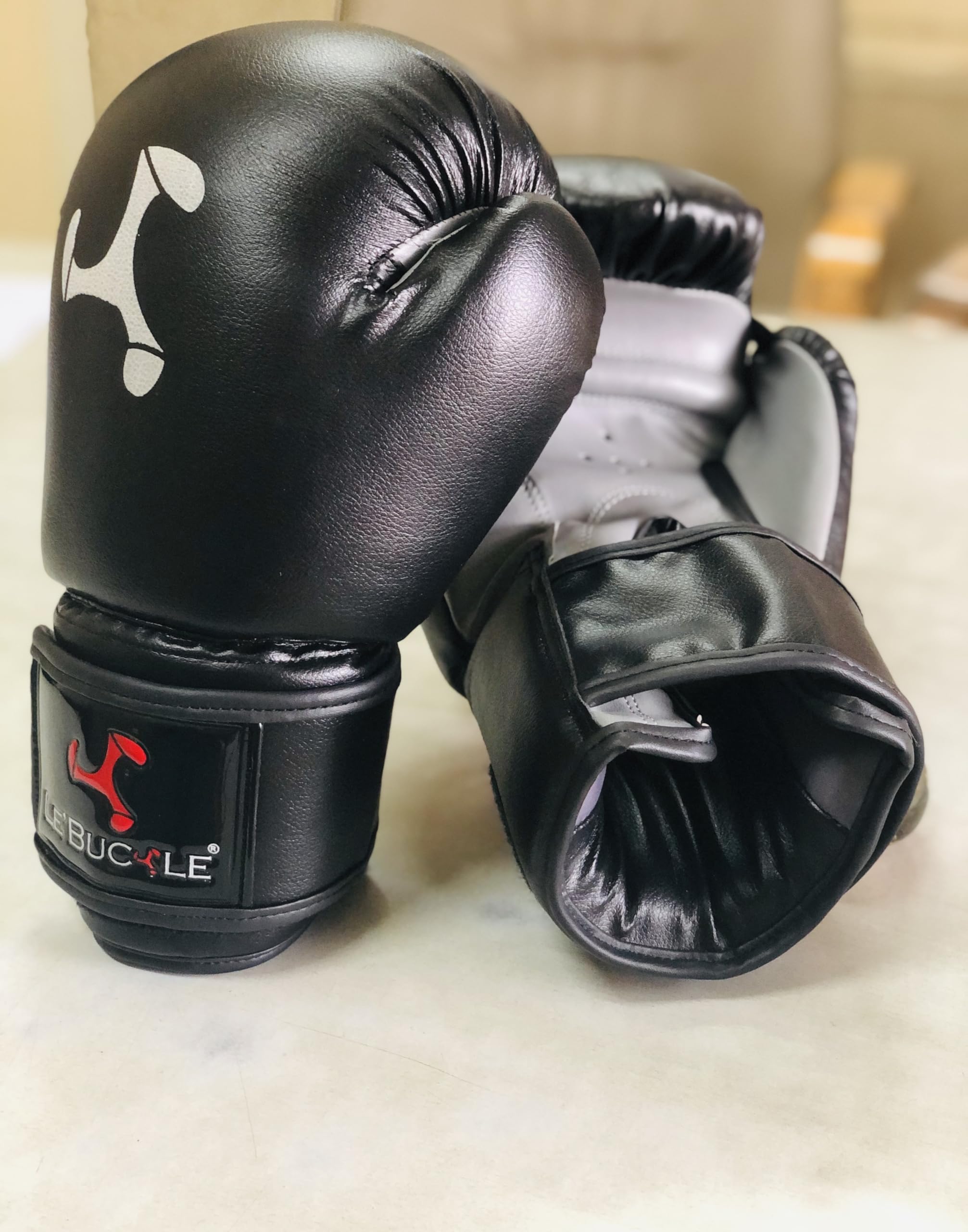 Le Buckle Unisex Boxing Gloves with Faux Leather for MMA, Contest Gloves (Black, 14 oz) (B09K7DJ9T4) Amazon Price History, Amazon Price Tracker