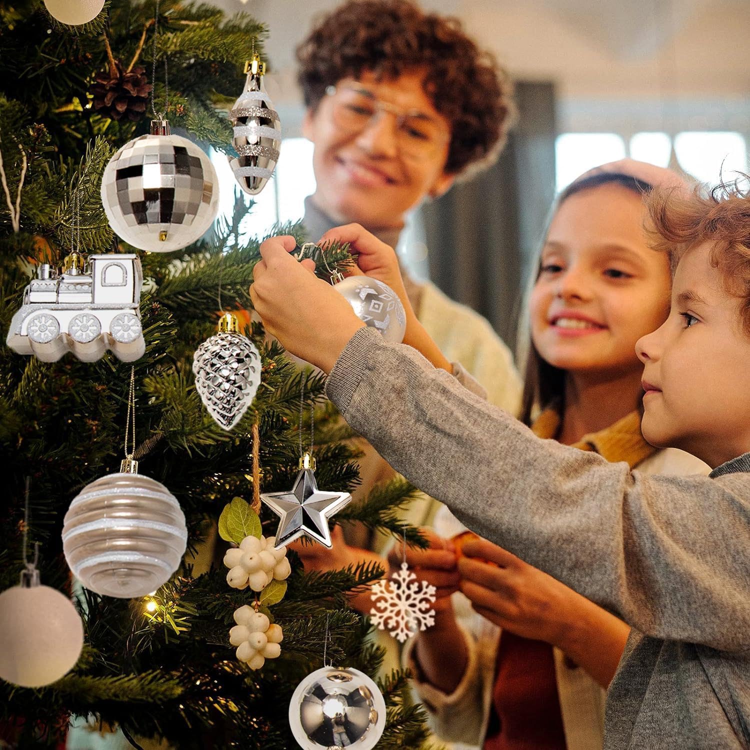 SVNVIOZ Christmas Ball Ornaments Set, 55ct 60mm Elegant Champagne Assorted Xmas Tree Ball Ornaments, Shatterproof Christmas Tree Hanging Ornaments for Xmas Decoration - Image 6