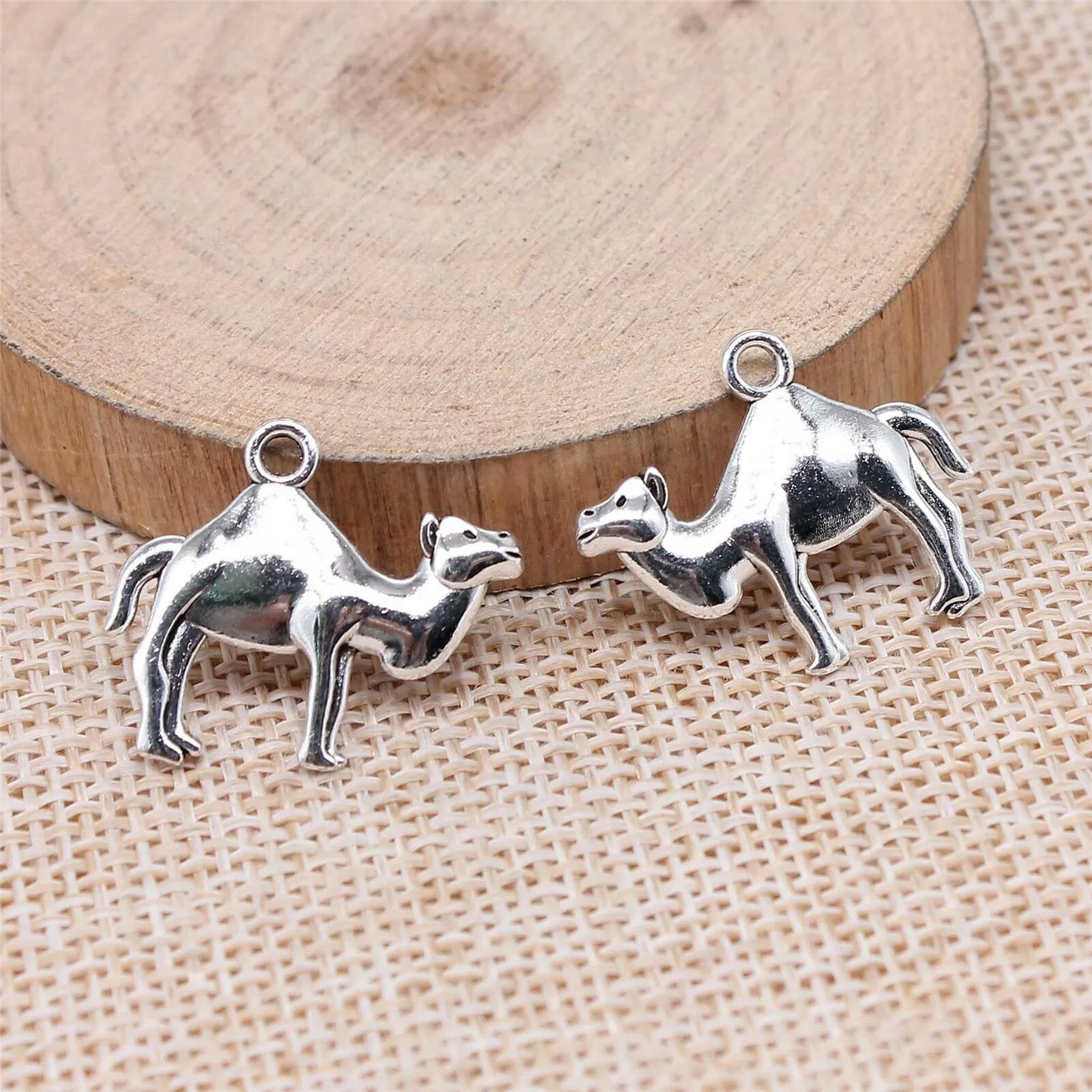 Lot de 90 pendentifs Chameau en Argent Antique 21 x 19 mm B16661