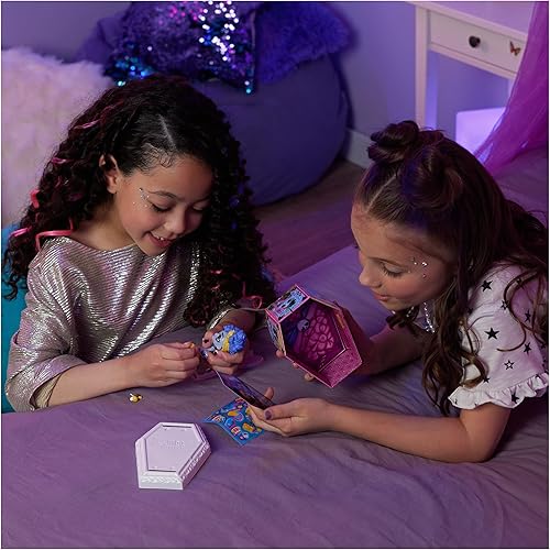 Miniatura 8 de Zombaes Forever, Wild Vibes, Surprise - Figura coleccionable de zombi, accesorios de muñeca y ataúd de juguete (los estilos pueden variar), 3.5